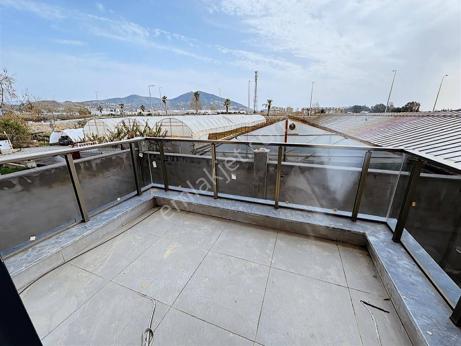 Denize Yakın Tropik Park Manzaralı 1+1 - Görsel 2