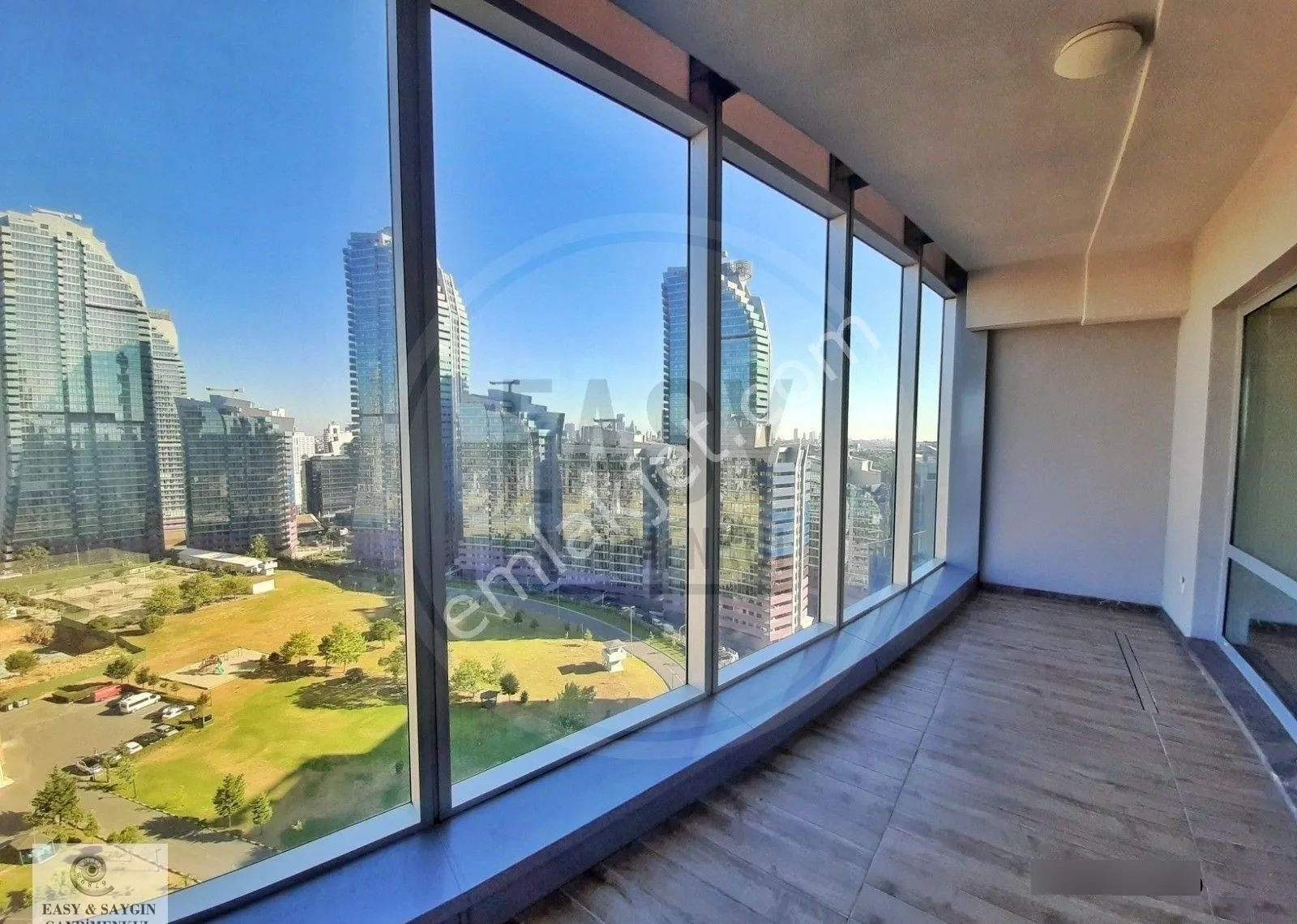 Maslak 1453 Sitesinde Satılık ***1+0 *** Boş Kış Bahçeli Satılık Büyük Tip