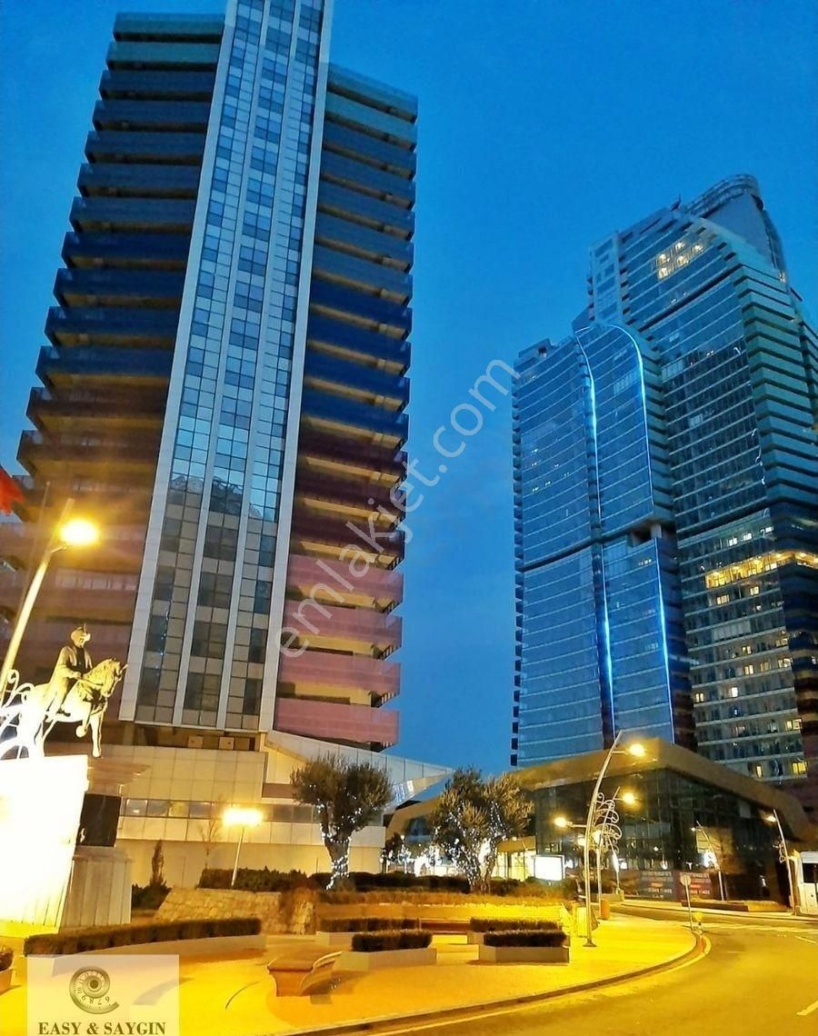 Maslak 1453 Sitesinde ***1+0 Stüdyo*** Boş Teraslı Satılık ***yatırımlık ***daire