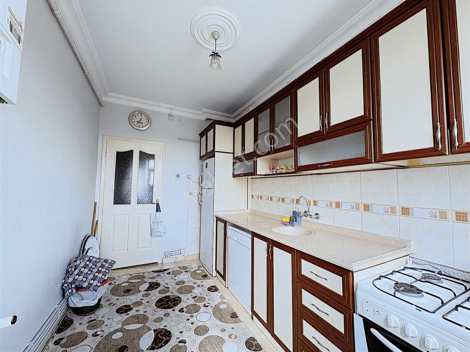 Fatih Mahallesi'nde Demiryolu Cadde Cepheli 3+1 Masrafsız Daire - Görsel 5