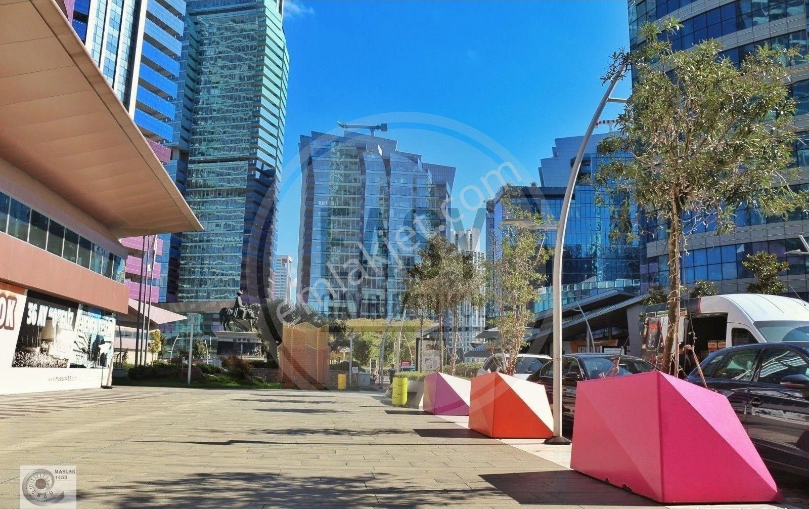 Ağaoğlu Maslak 1453 Sitesinde Muhteşem 1+1 Satılık Daire