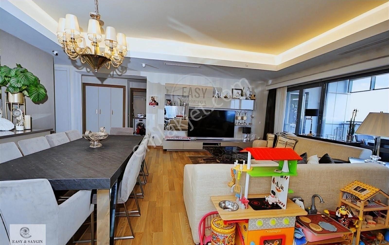 Ağaoğlu Maslak 1453 Sitesinde A1 Blokda Yüksek Kat 3 Banyolu - Görsel 13