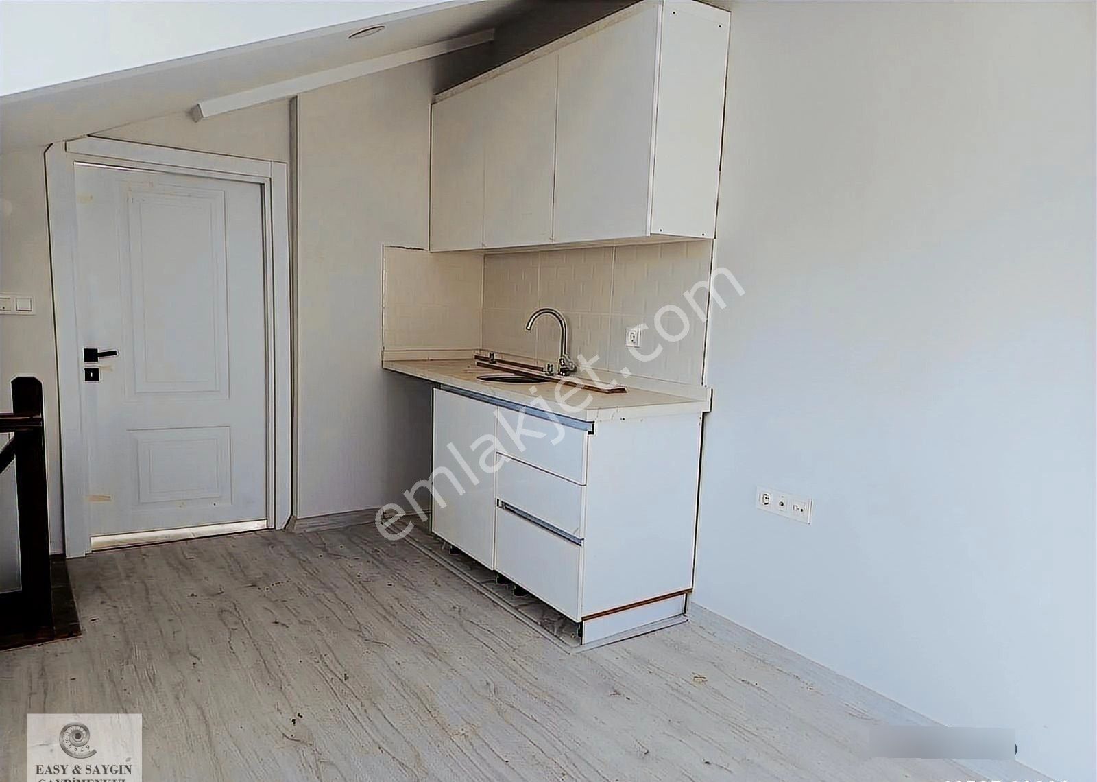Maltepe Otoparklı Sitede Satılık 3+2 Sıfır Dubleks Çatı Katı - Görsel 9