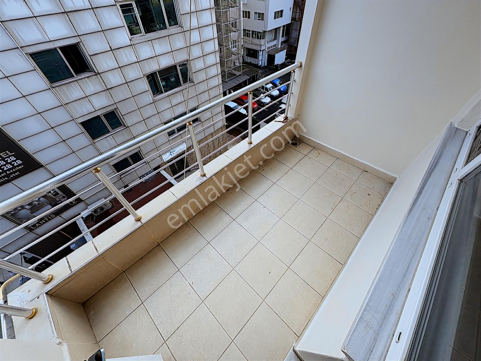 Lidya Emlak'tan Merkezi Konumda 3+1 120m2 Kiralık Daire - Görsel 10