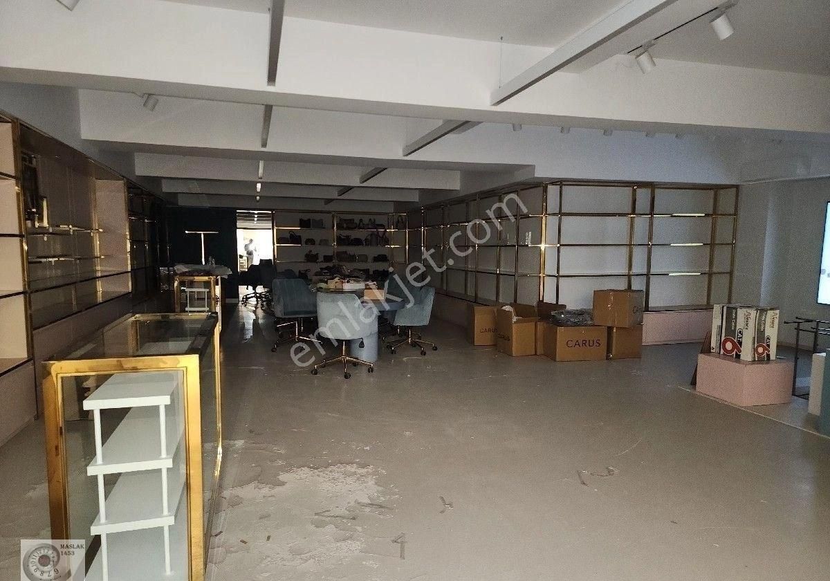 Maslak Noramin Plaza'da Kiralık 560m2 Kiralık Dekorasyonlu Ofis |levent|giz|şişli | Kanyon |spine - Görsel 10