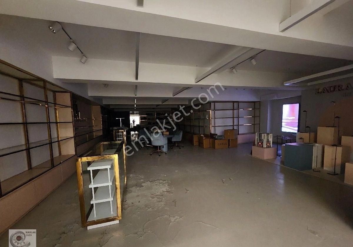 Maslak Noramin Plaza'da Kiralık 560m2 Kiralık Dekorasyonlu Ofis |levent|giz|şişli | Kanyon |spine - Görsel 20