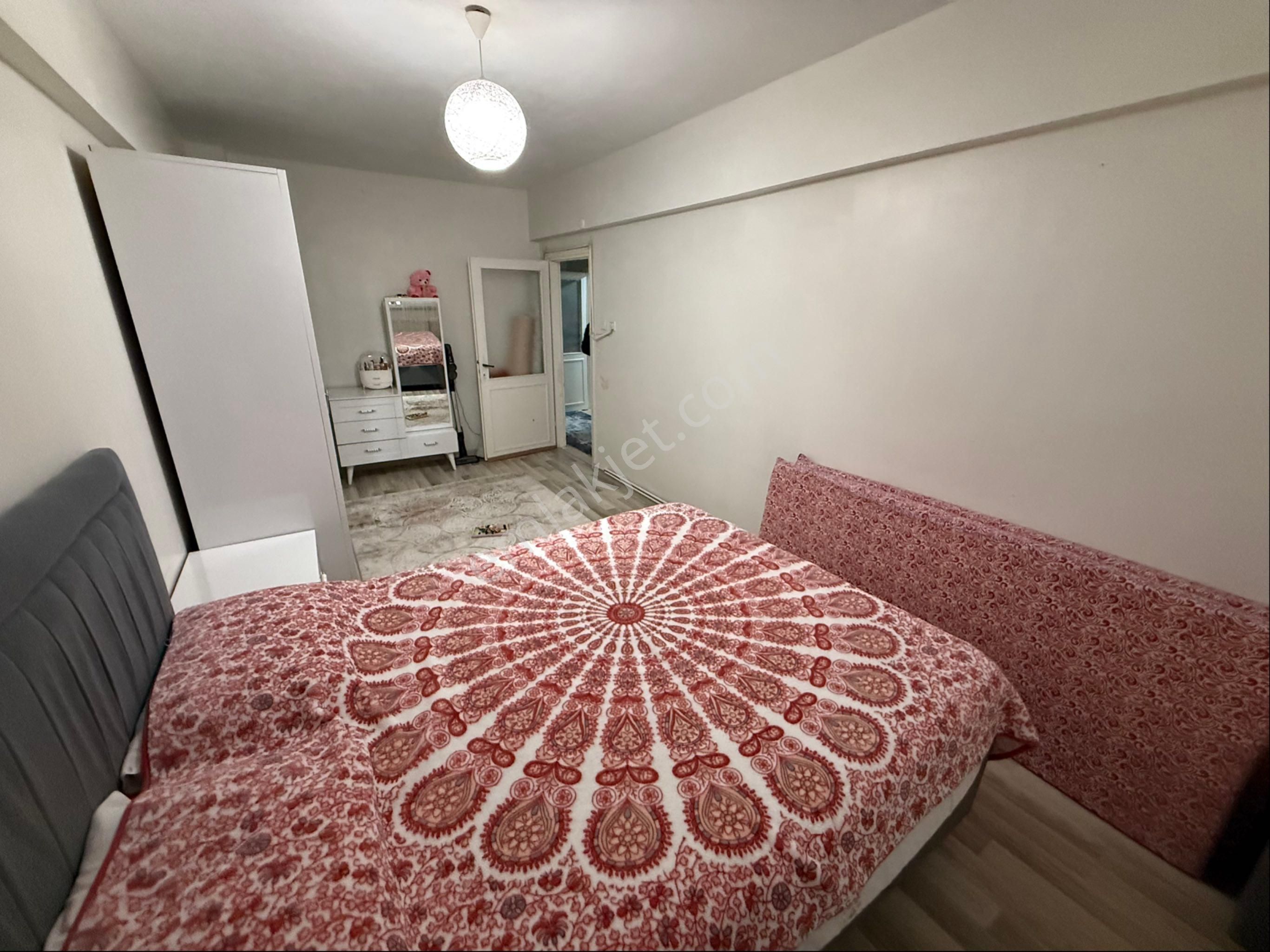 Şirinevlerde 2+1 Asansörlü 100m2 Büyük Satılık Daire - Görsel 21