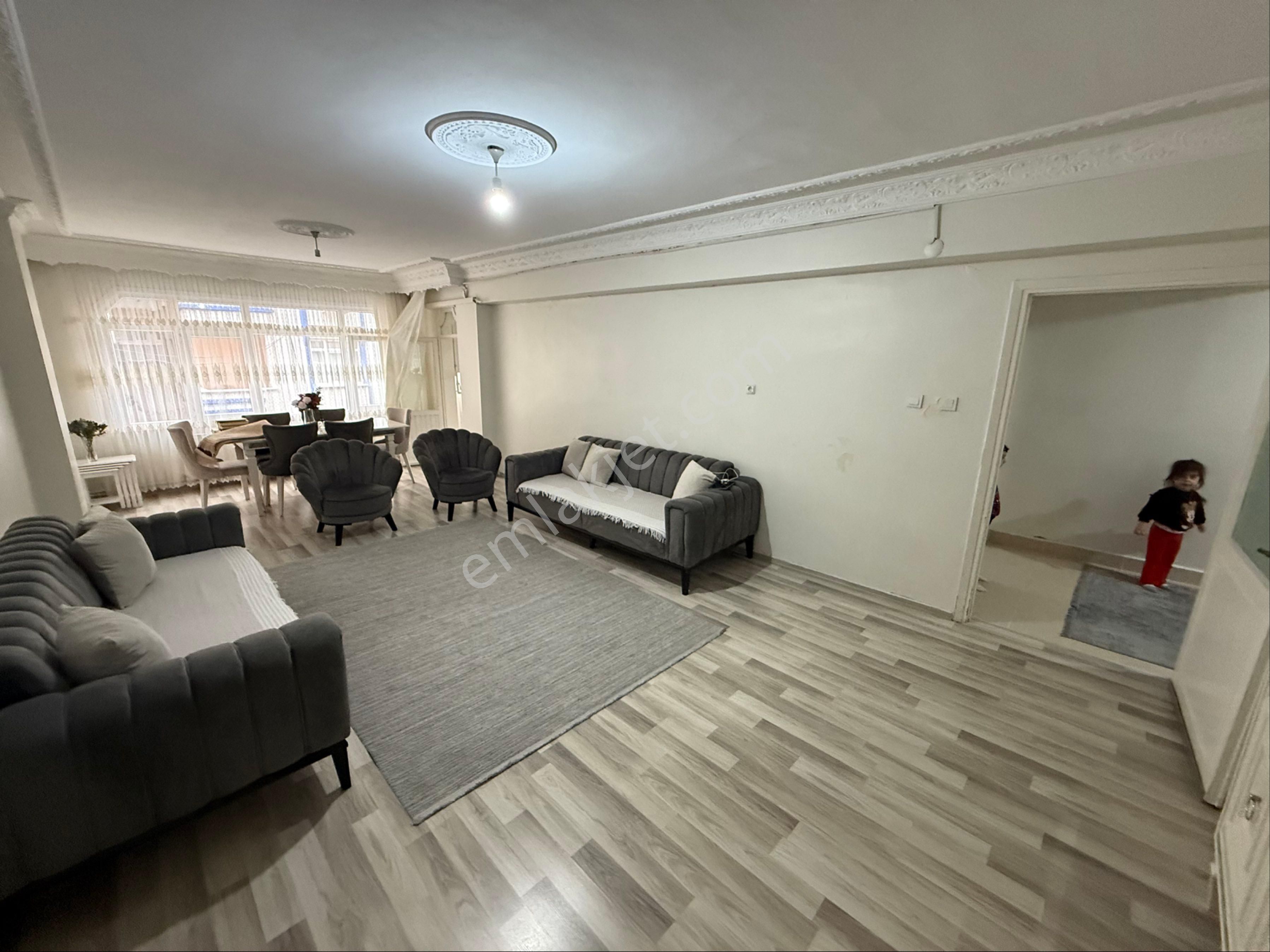 Şirinevlerde 2+1 Asansörlü 100m2 Büyük Satılık Daire - Görsel 2