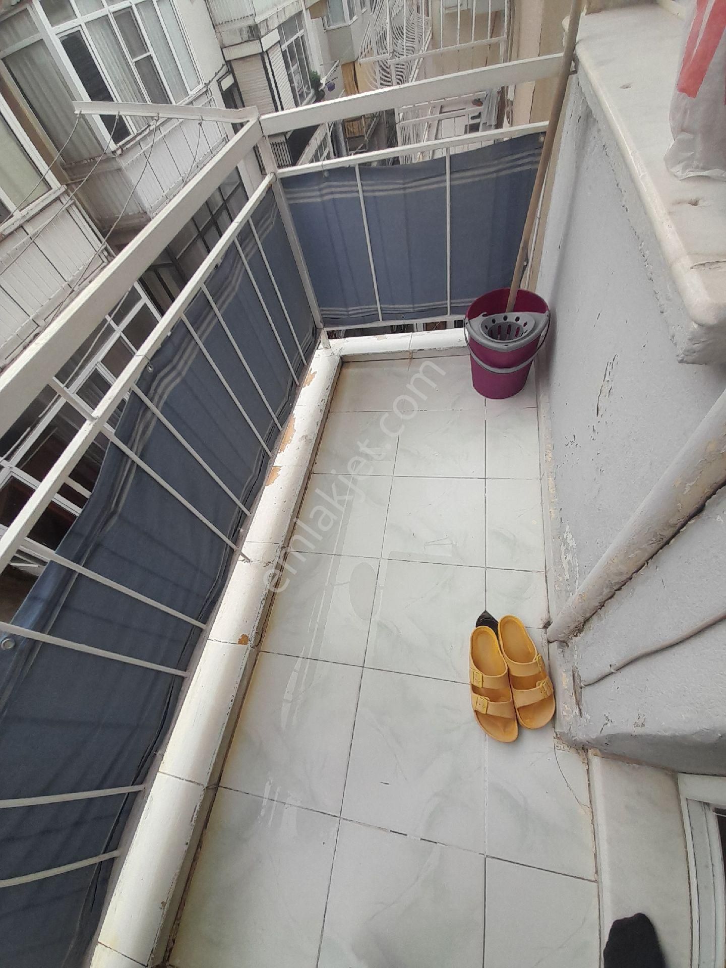 İzmir Konak Atila Mah De 2+1,ful Bakımlı Daire Satılıktır - Görsel 14