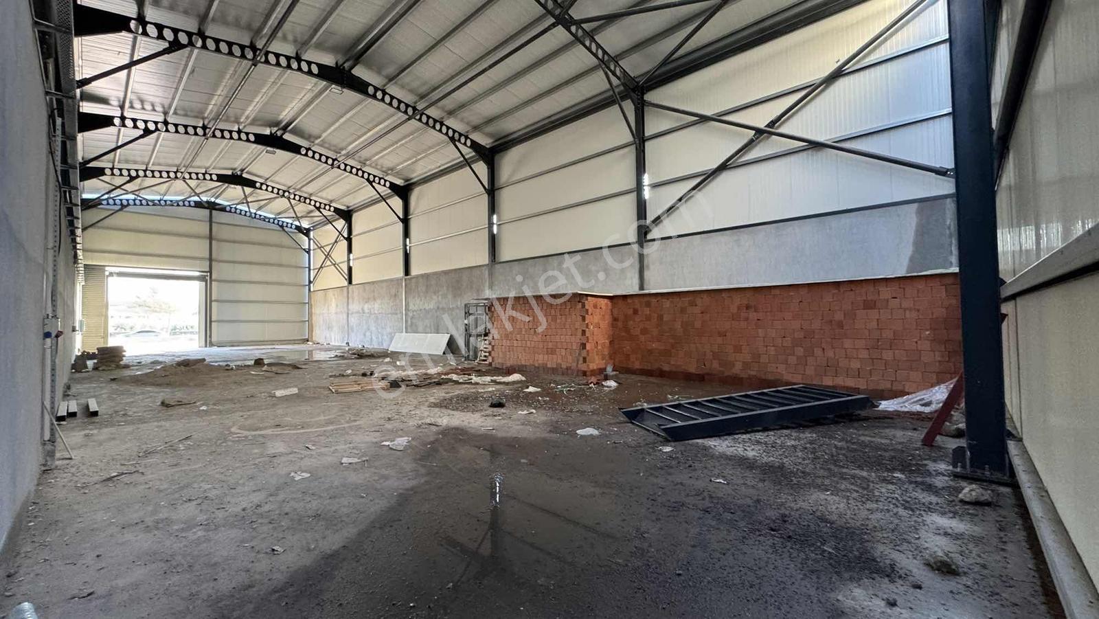Nova'dan Cadde Üzeri Satılık Depo - Görsel 11