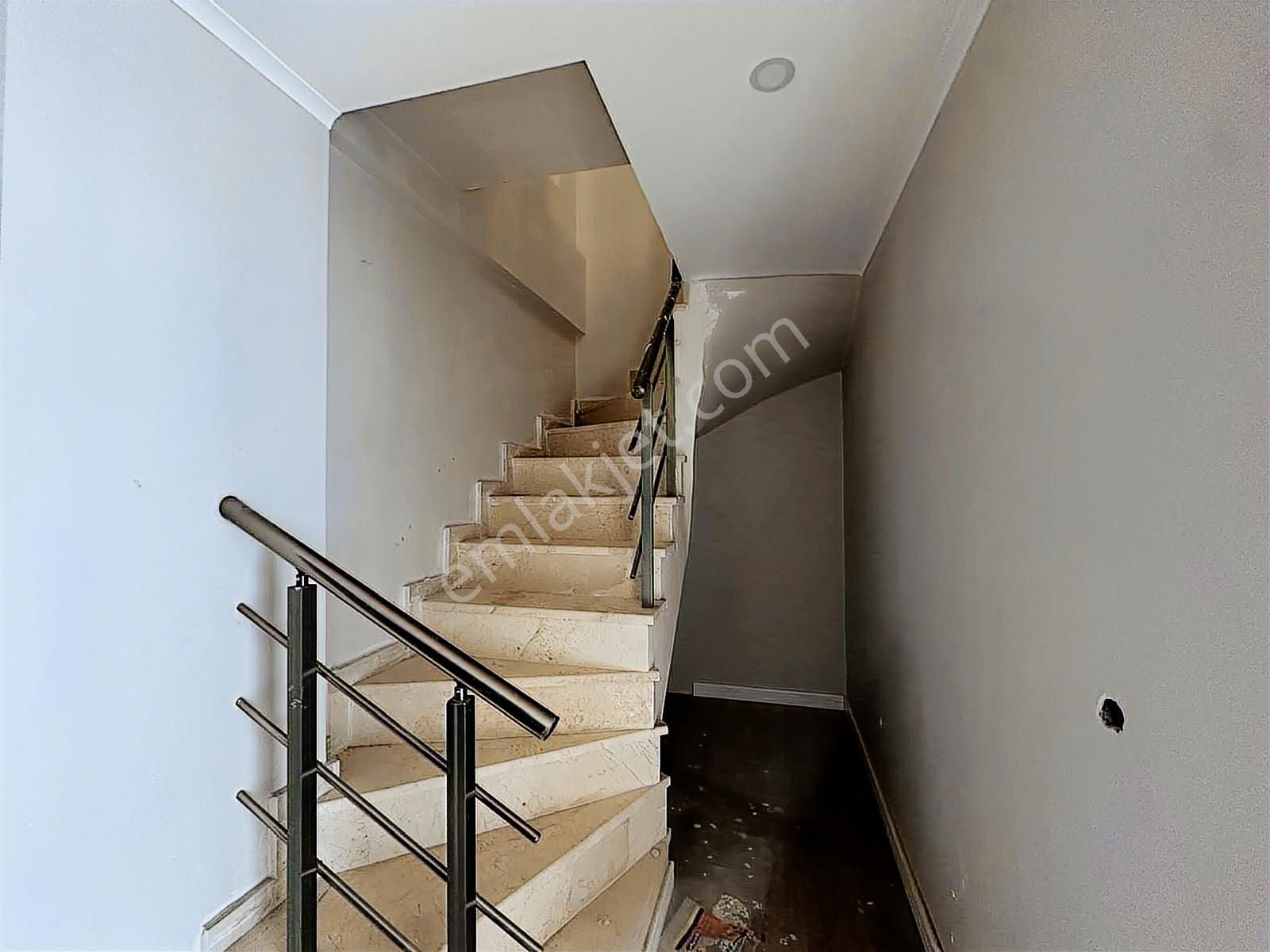 Tropık Parkta Deniz Manzaralı 2+1 Dubleks - Görsel 12