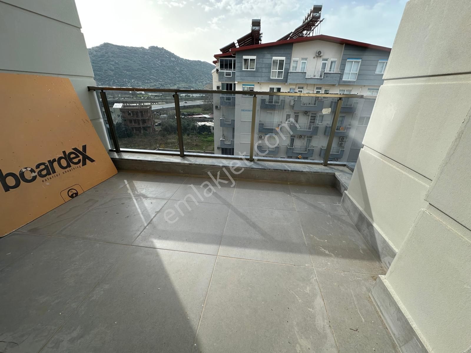 Tropık Parkta Deniz Manzaralı 2+1 Dubleks - Görsel 3