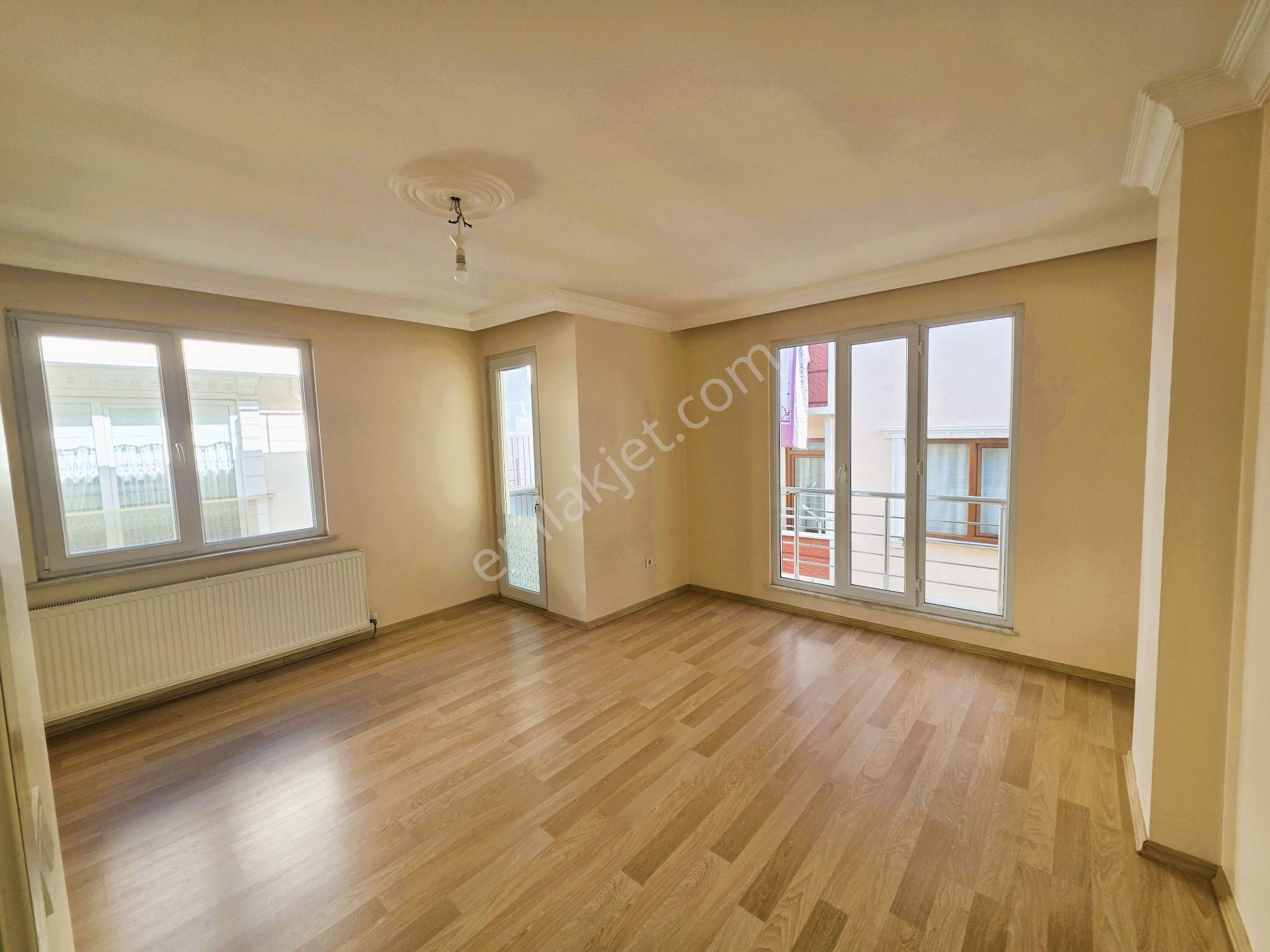 Doğan Emlak 'tan Ortadağ Merkezde Kiralık 3+1 Üst Dubleks Daire