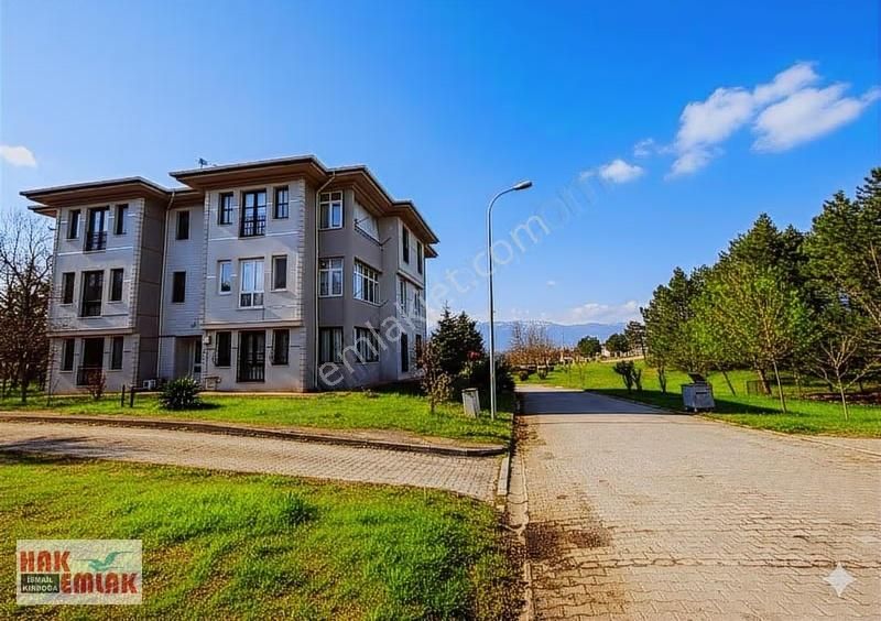 Hak Emlaktan Güzelbahçe Mah.de Orman Manzaralı Satılık 3+1 Daire - Görsel 16