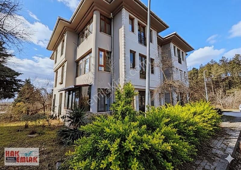Hak Emlaktan Güzelbahçe Mah.de Orman Manzaralı Satılık 3+1 Daire - Görsel 32