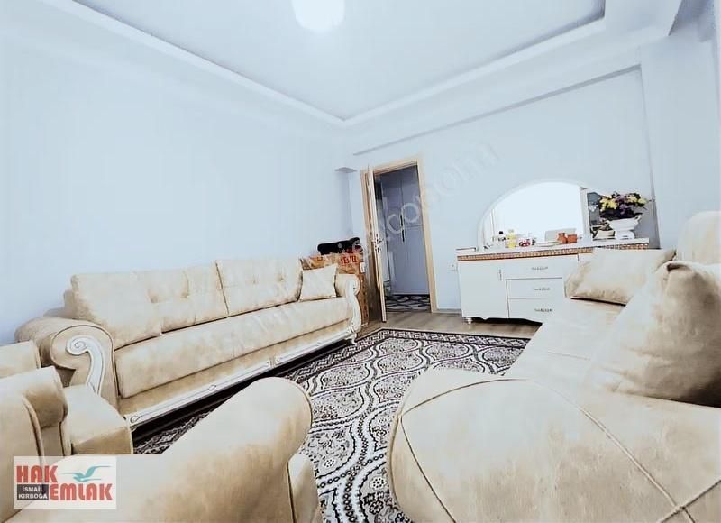 Hak Emlak'tan Sancaklar Mahallesi Büyük Fırsat Satılık 3+1 Daire - Görsel 3