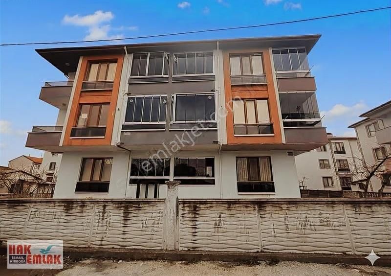 Hak Emlak'tan Sancaklar Mahallesi Büyük Fırsat Satılık 3+1 Daire