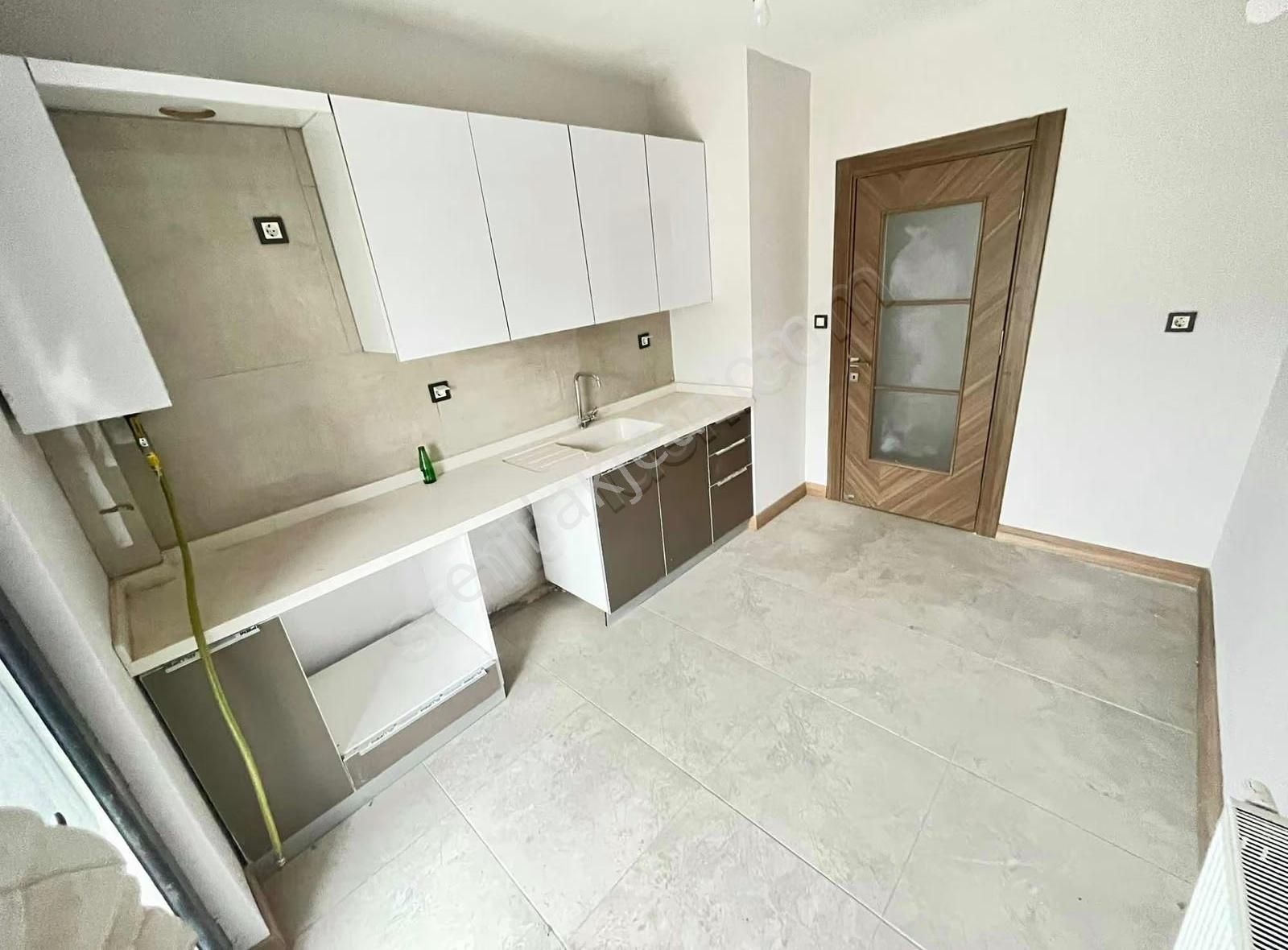 Kur Grup'tan Panoramik Göl Manzaralı Yatay Mimari 2+1 Satılık - Görsel 23