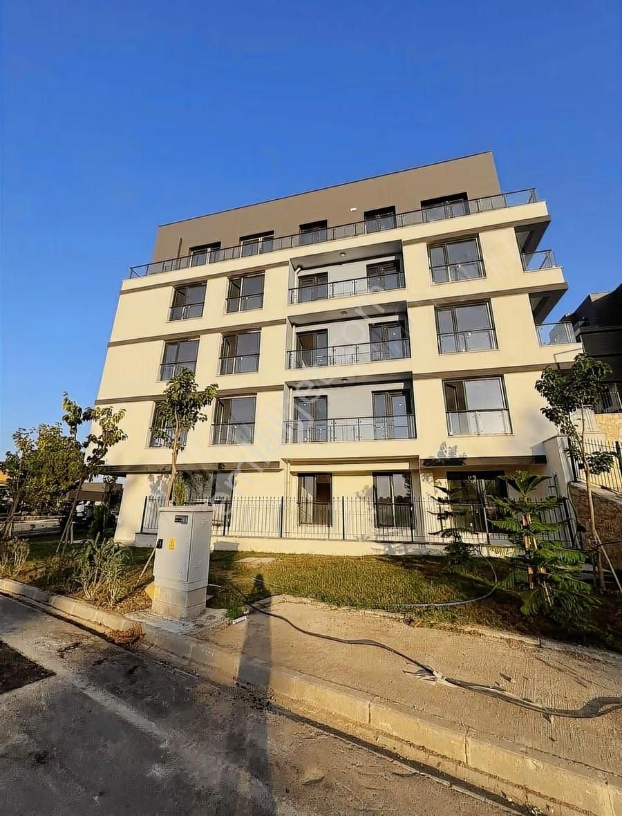 Kur Grup'tan Panoramik Göl Manzaralı Yatay Mimari 2+1 Satılık - Görsel 24