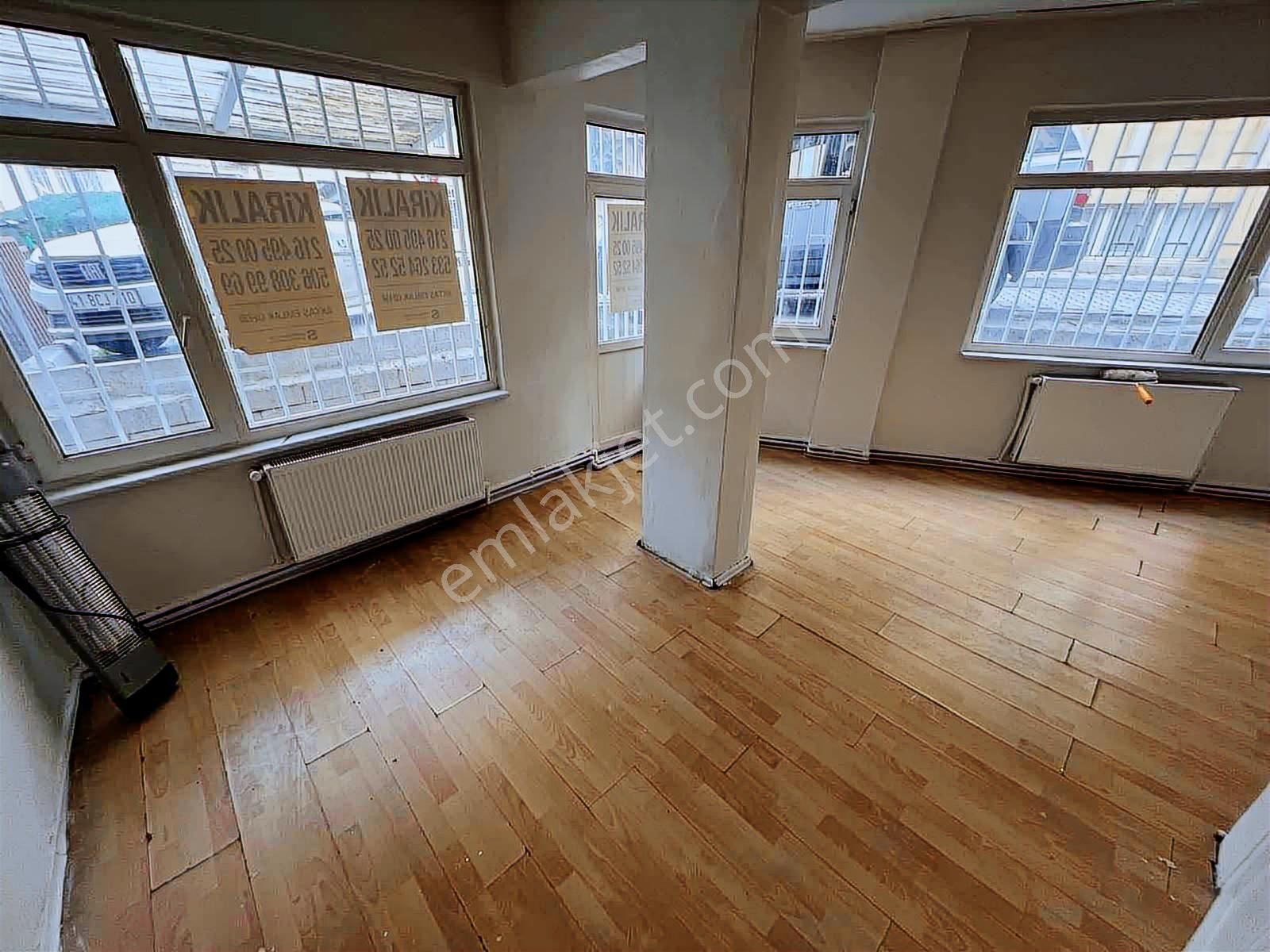 Aktaş'tan Sultantepe'de,1+1,bekara,çalışana Uygun Kombili Giriş