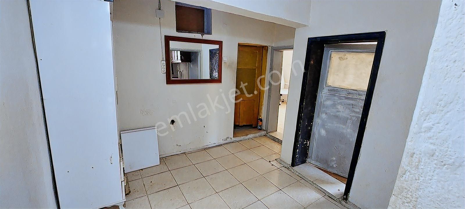 Bayraklı Gümüşpala Aile Hekimliği Altında Kiralık 1+1 Daire Kan - Görsel 7