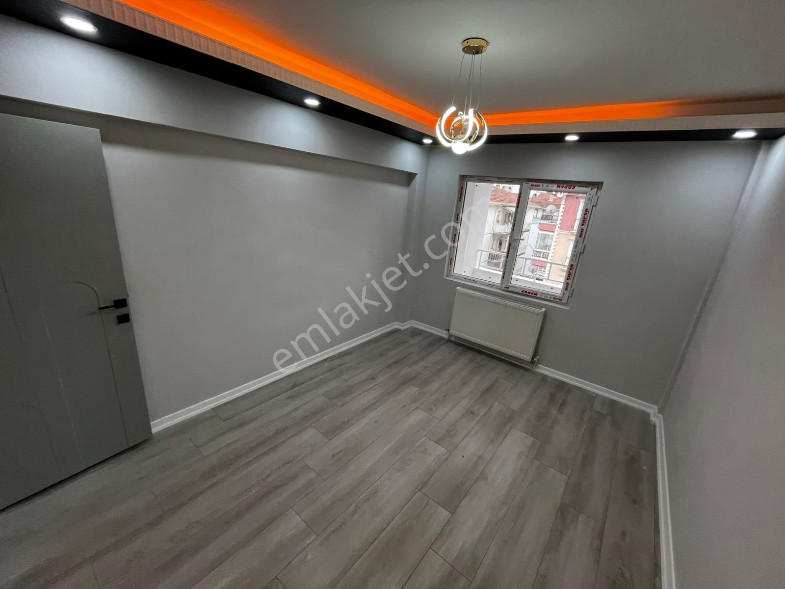 Es-as'tan Plevne Mahallesinde 3+1 Ultra Lüx Ön Cephe Daire - Görsel 12