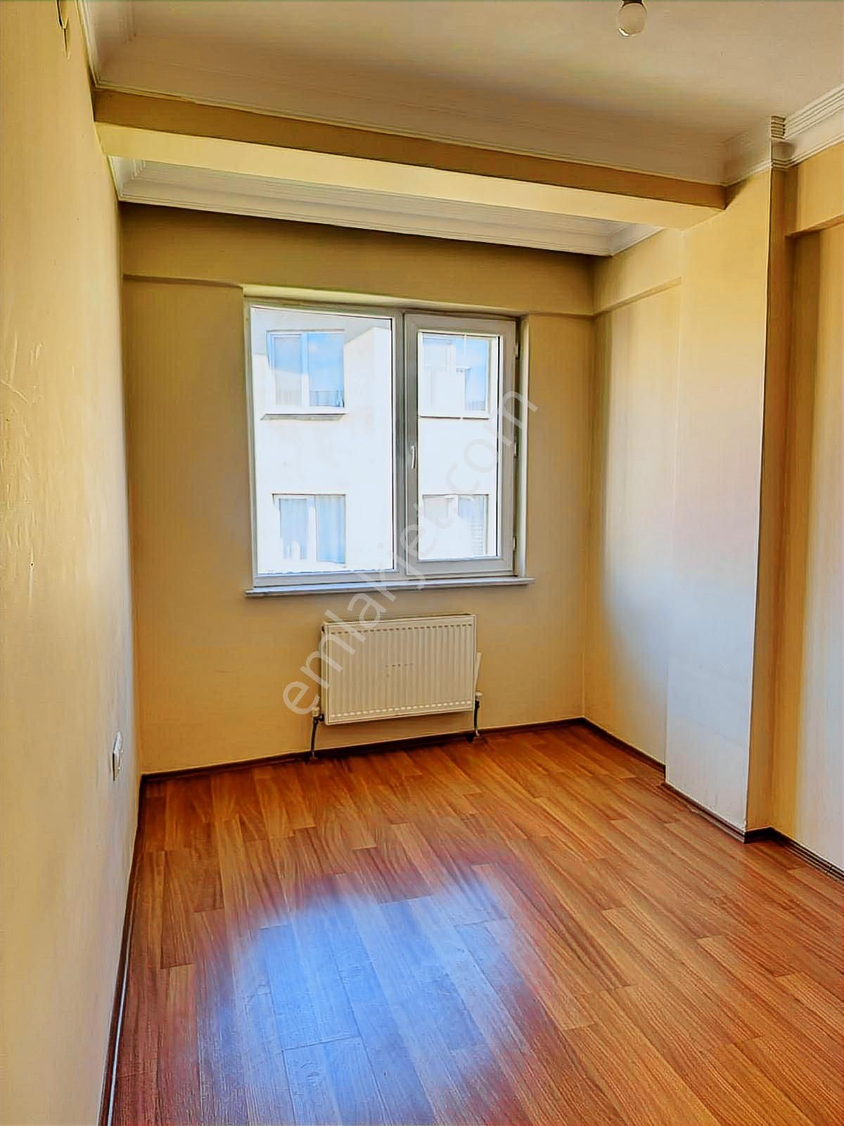 Fatih Mahallesinde Gaffar Okkan Cad. Yakını Ara Kat Balkonlu 2+1 - Görsel 15