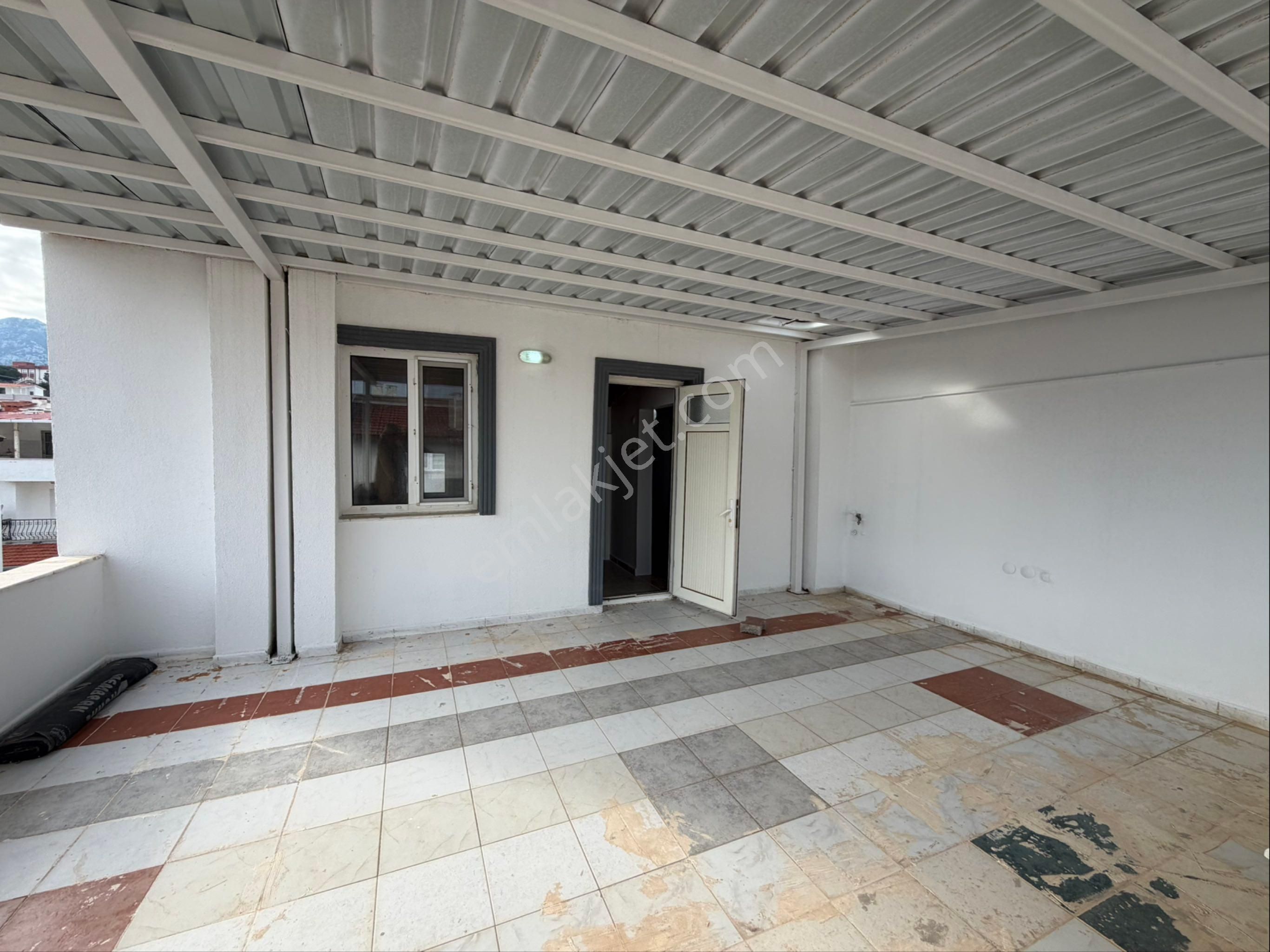 Karaburun İskele Mahallesi Mimoza Koyunda 4+1 Satılık Villa - Görsel 33