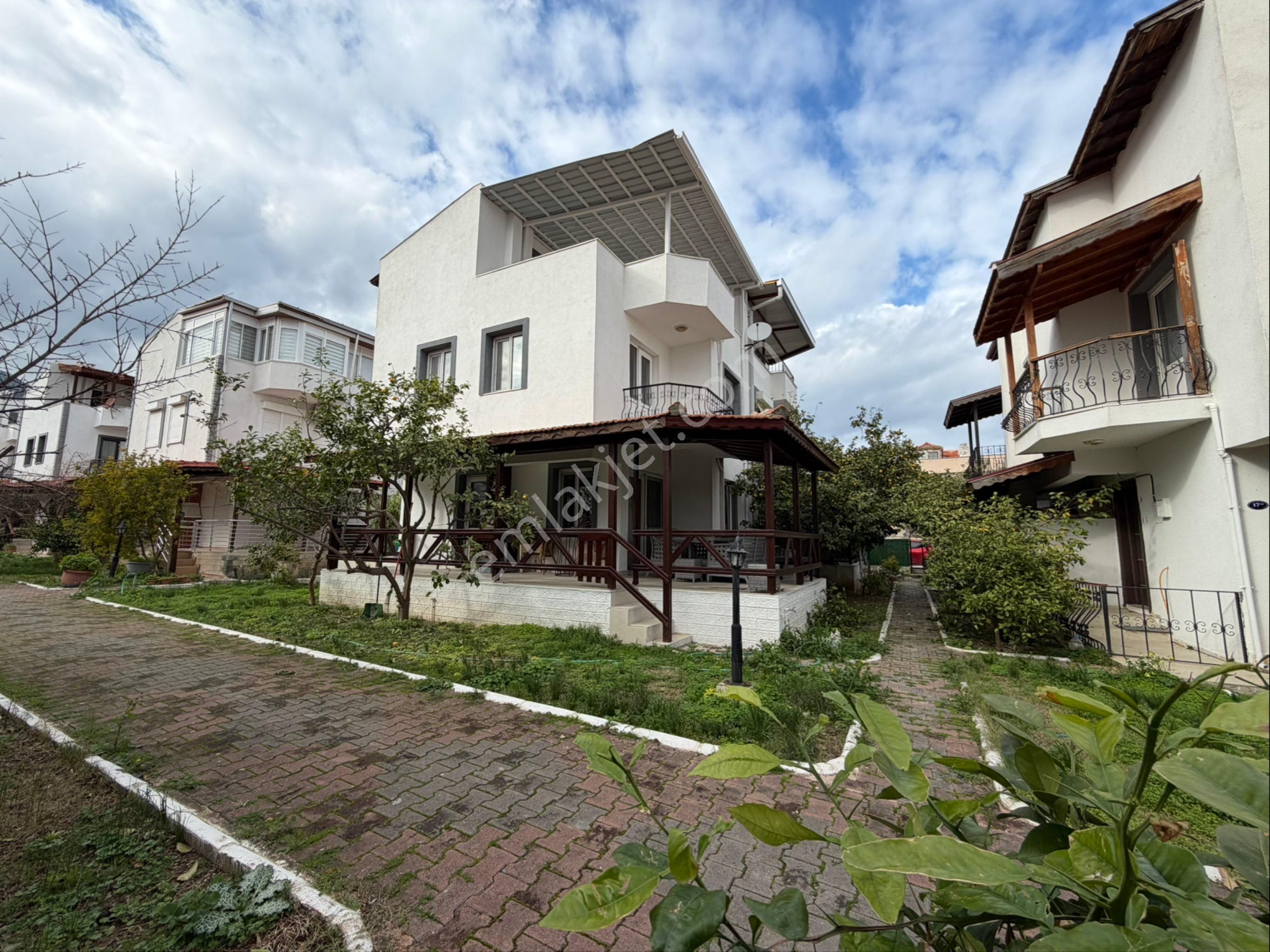 Karaburun İskele Mahallesi Mimoza Koyunda 4+1 Satılık Villa - Görsel 2