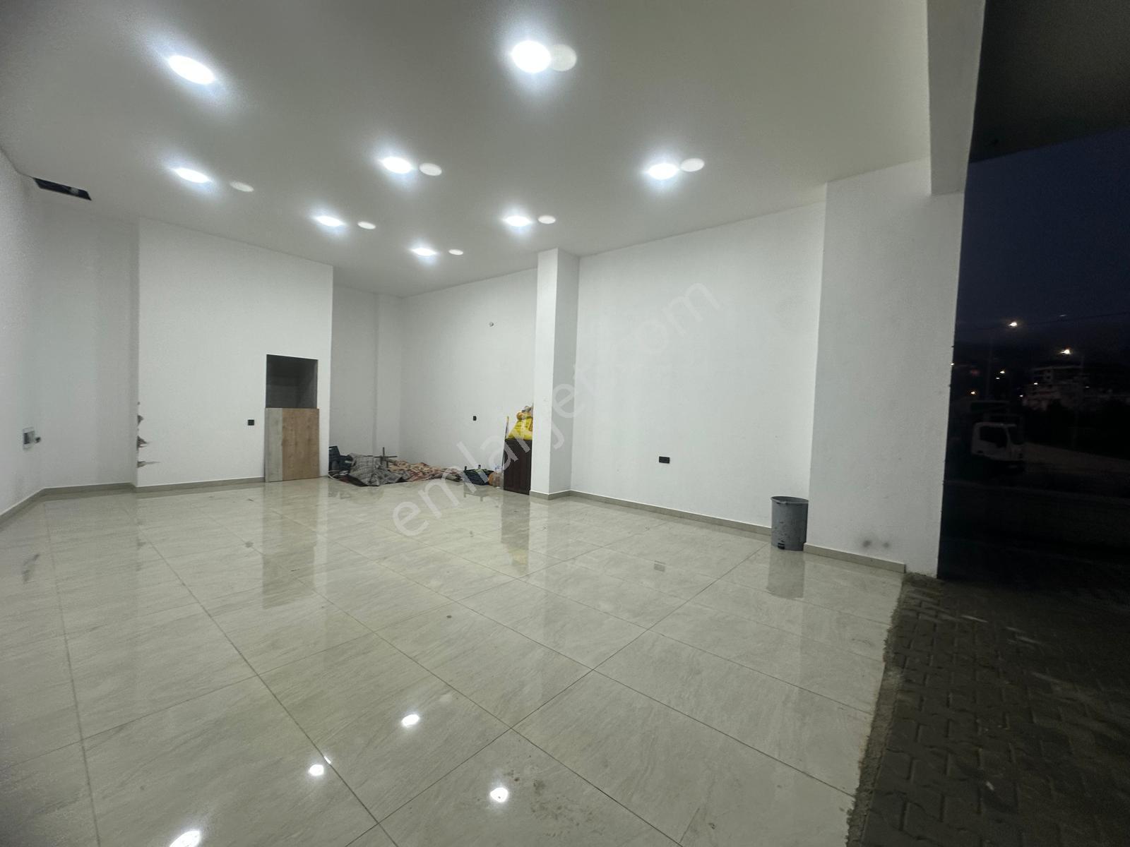 Alanya Çıplaklı Mah.kiralık 40 M2 Dükkan - Görsel 2