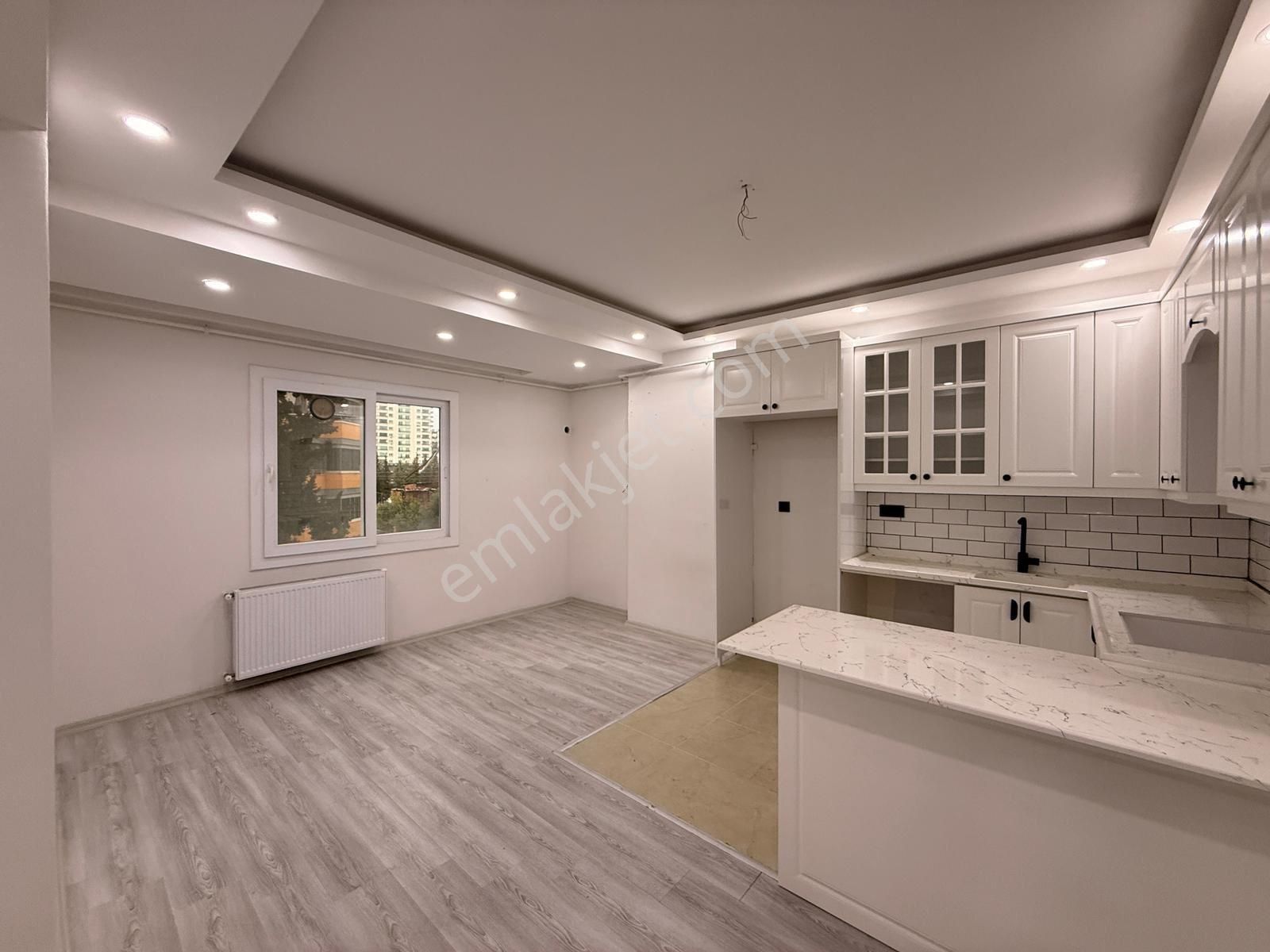 Mavibulvarda D.gazlı Parkeli Sıfır Masrafla Oturuma Hazır 3+1