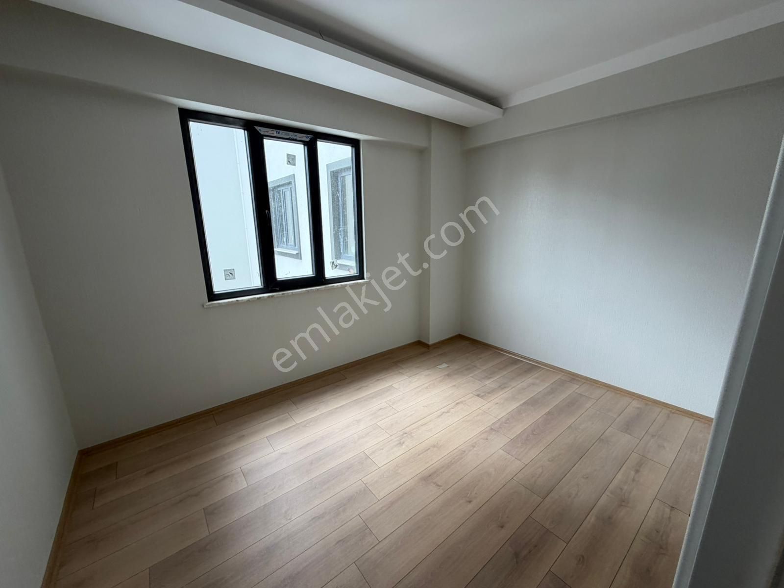 Ev Sahibinden Site İçi Köşe 3 Cepheli Arakat 3.5+1 Lüx Daire - Görsel 18