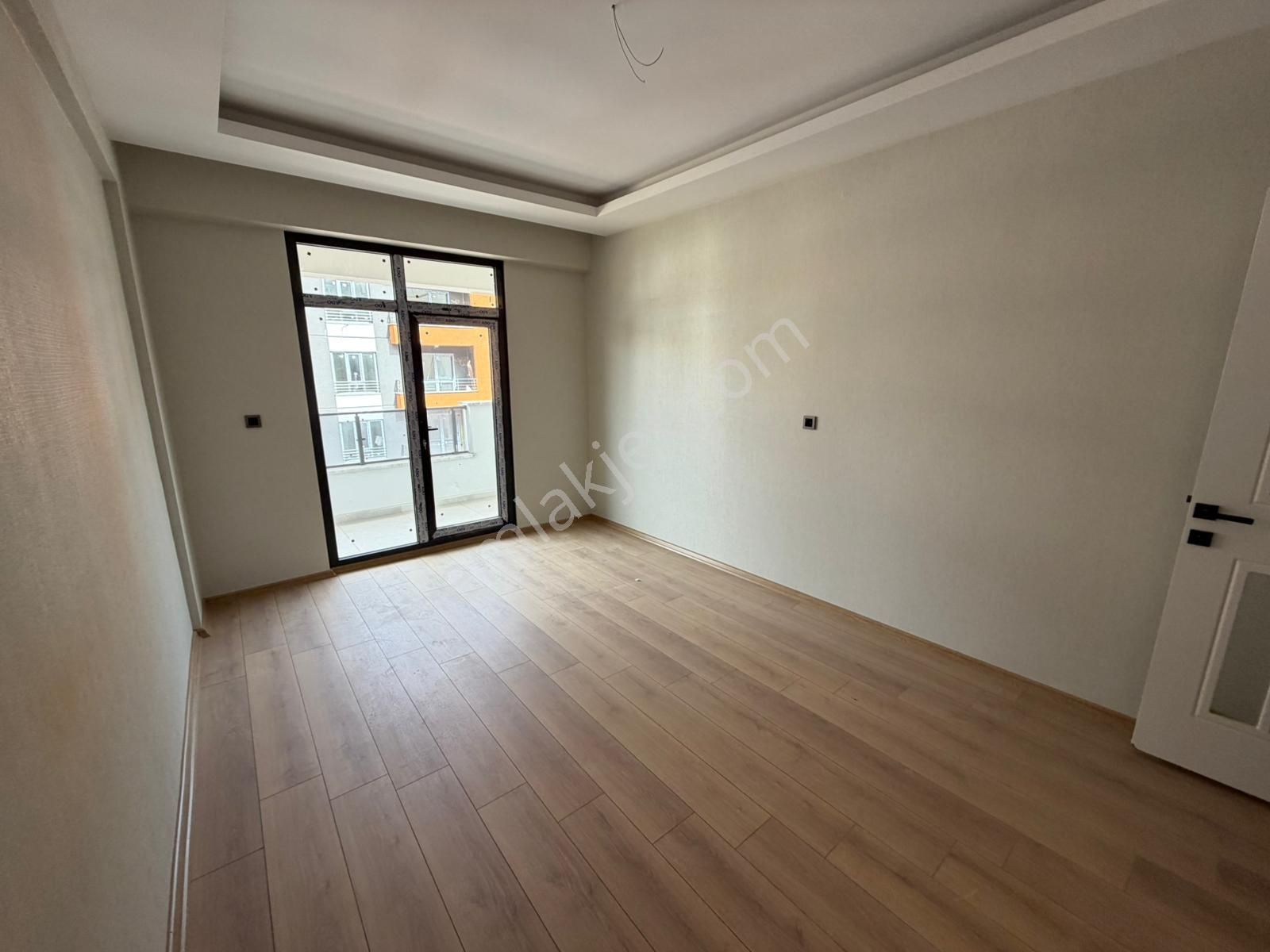 Ev Sahibinden Site İçi Köşe 3 Cepheli Arakat 3.5+1 Lüx Daire - Görsel 11