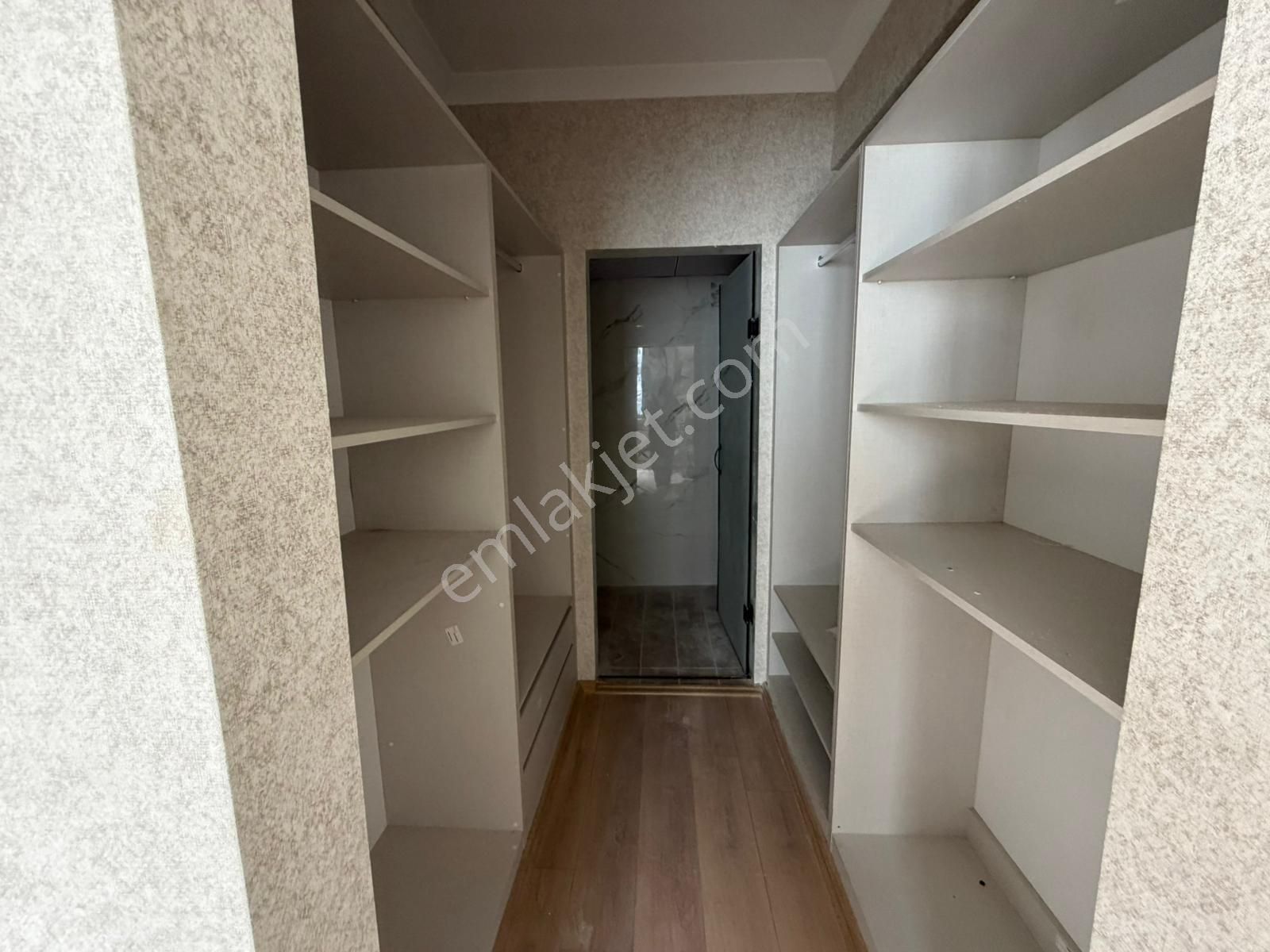 Ev Sahibinden Site İçi Köşe 3 Cepheli Arakat 3.5+1 Lüx Daire - Görsel 16