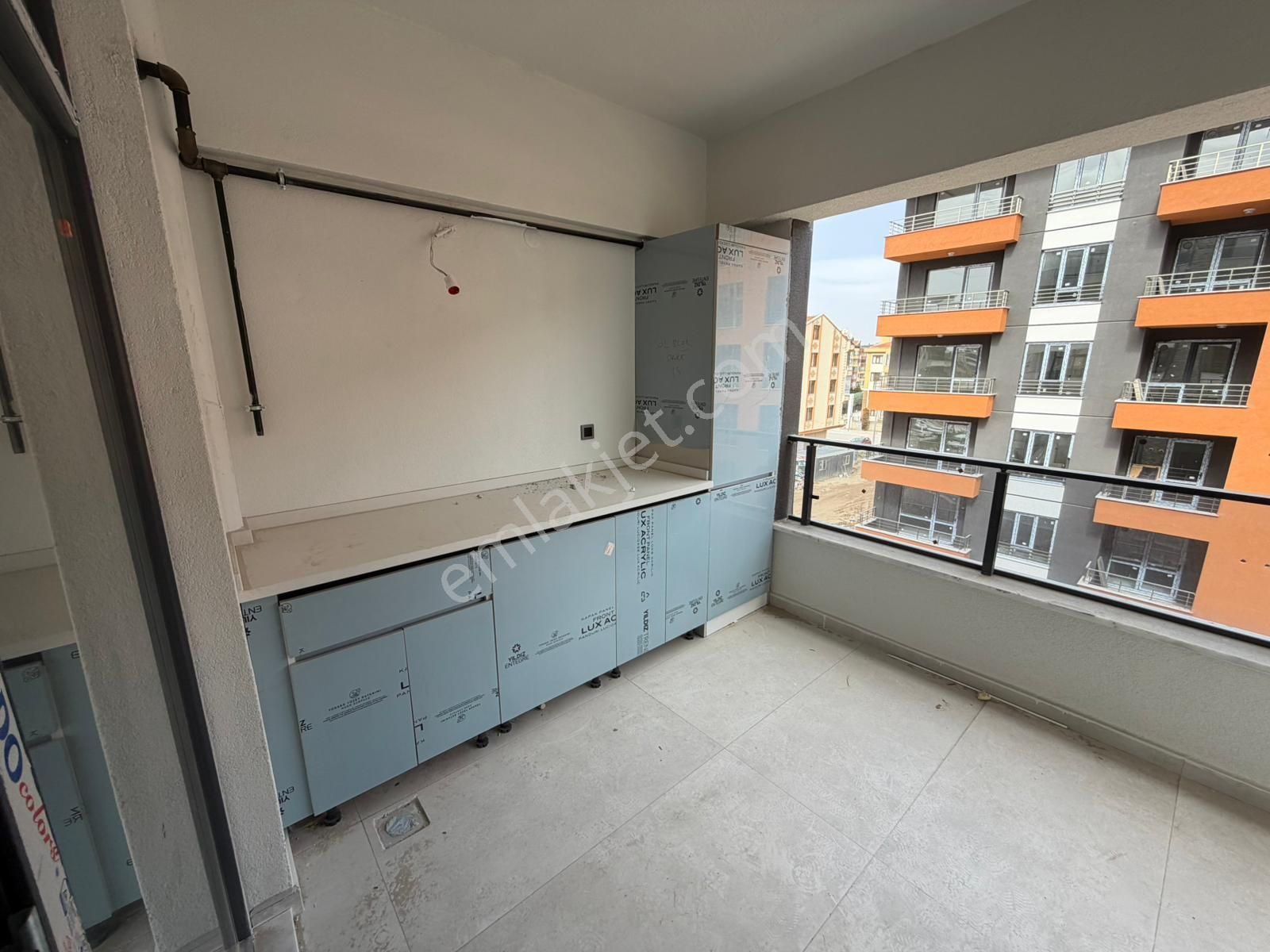Ev Sahibinden Site İçi Köşe 3 Cepheli Arakat 3.5+1 Lüx Daire - Görsel 8