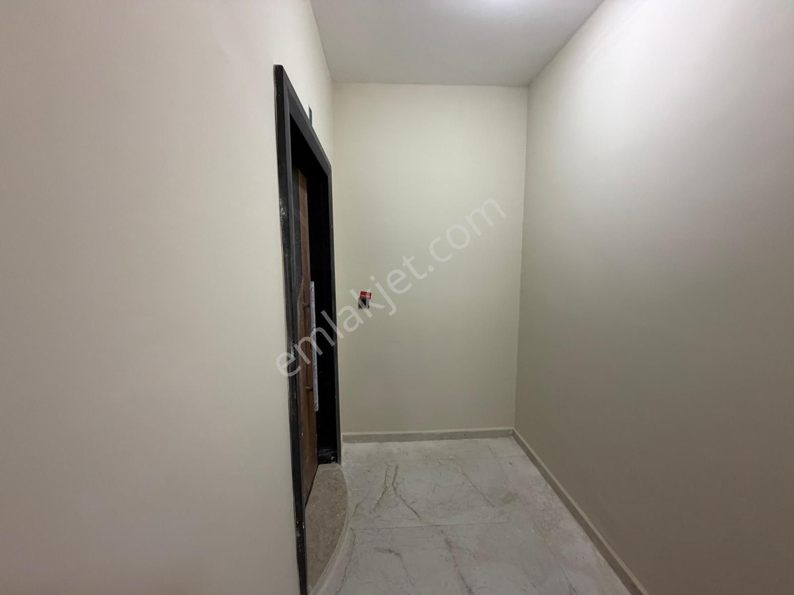Ev Sahibinden Site İçi Köşe 3 Cepheli Arakat 3.5+1 Lüx Daire - Görsel 2