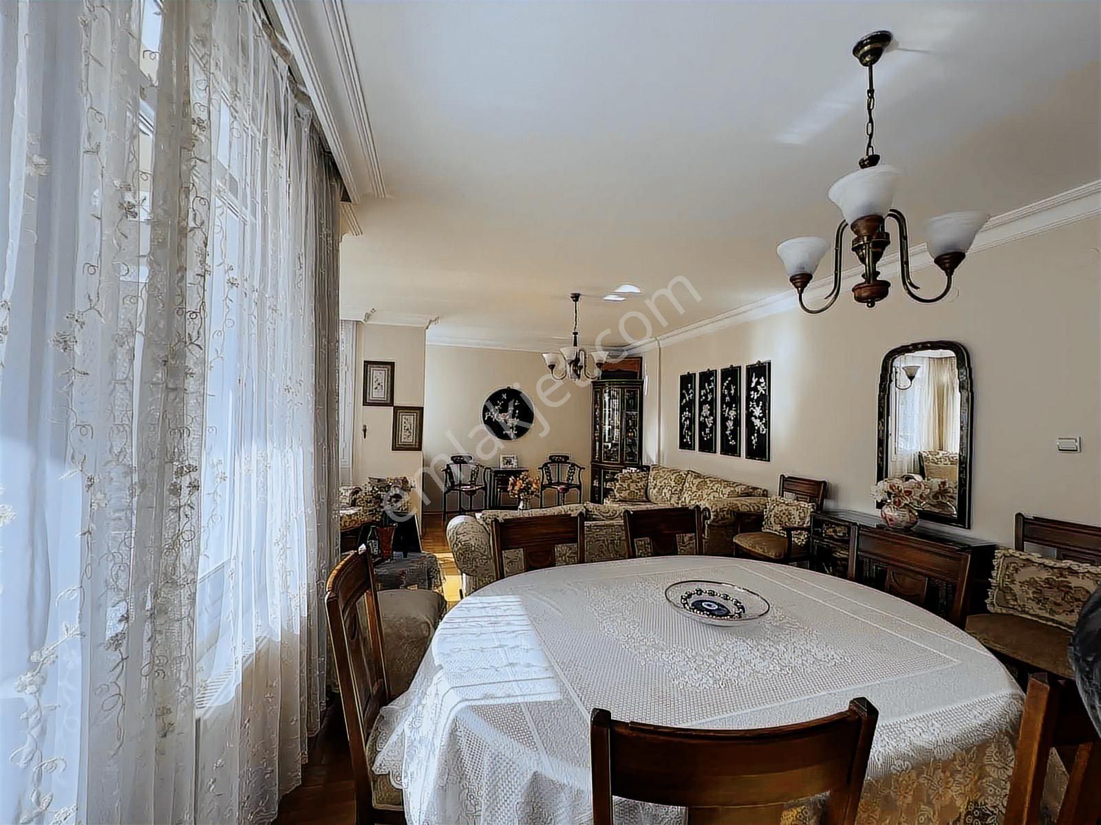 Ata 2 Sitesi Çıkışa Yakın Konumda Dekorasyonlu 3+1 Daire - Görsel 12