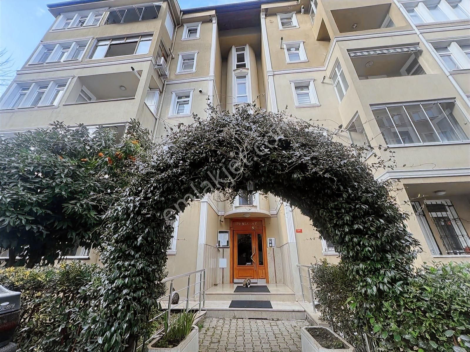 Ata 2 Sitesi Çıkışa Yakın Konumda Dekorasyonlu 3+1 Daire