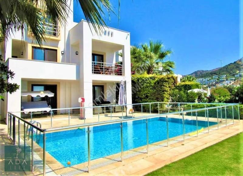 Bodrum Yalıkavakta Kiralık 3+1 Plajlı Villa - Görsel 6