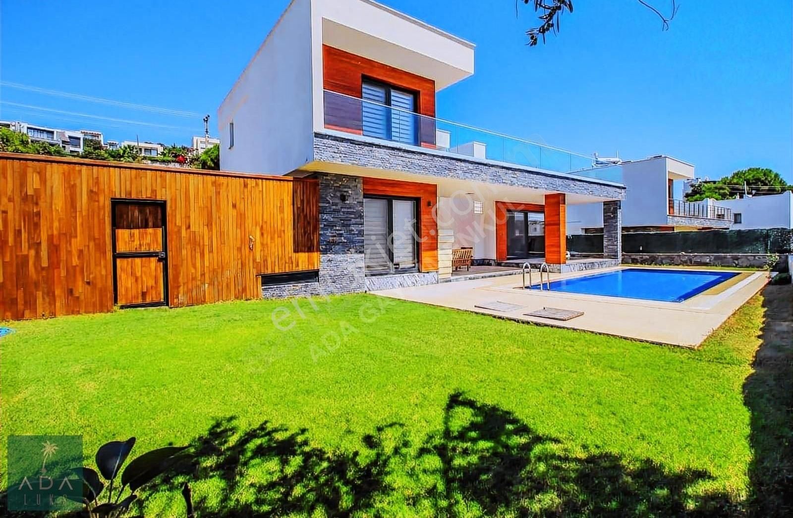 Bodrum Yalıkavak'ta Tam İzole Özel Havuzlu Satılık Müstakil