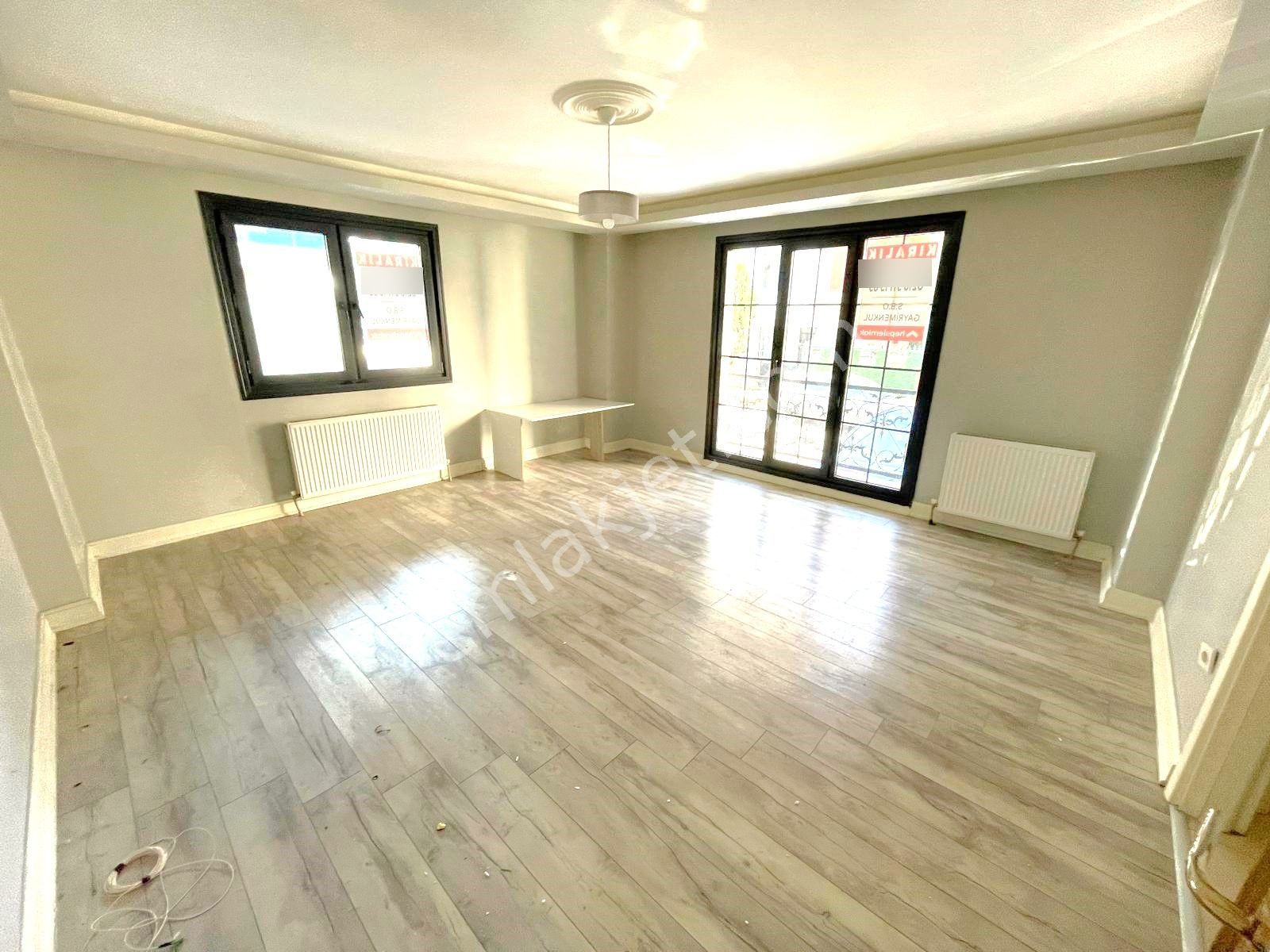 Kiralık 2+1 Butik Site 85 M2 Asansörlü İskanlı Kombili Daire