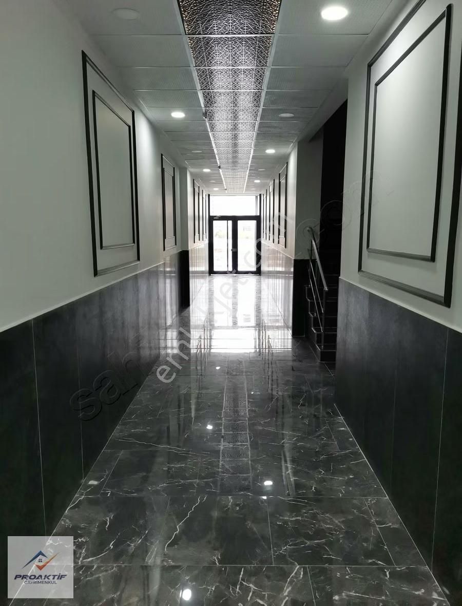 Real Kavşağı'nda 1+1 Kiralık Ofis - 60m² | Yıllık Peşin - Görsel 7