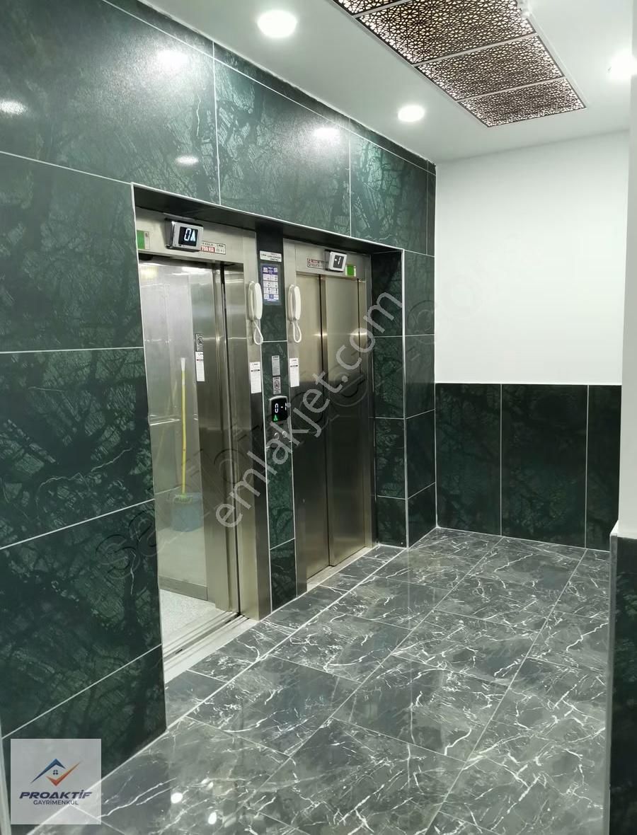 Real Kavşağı'nda 1+1 Kiralık Ofis - 60m² | Yıllık Peşin - Görsel 2