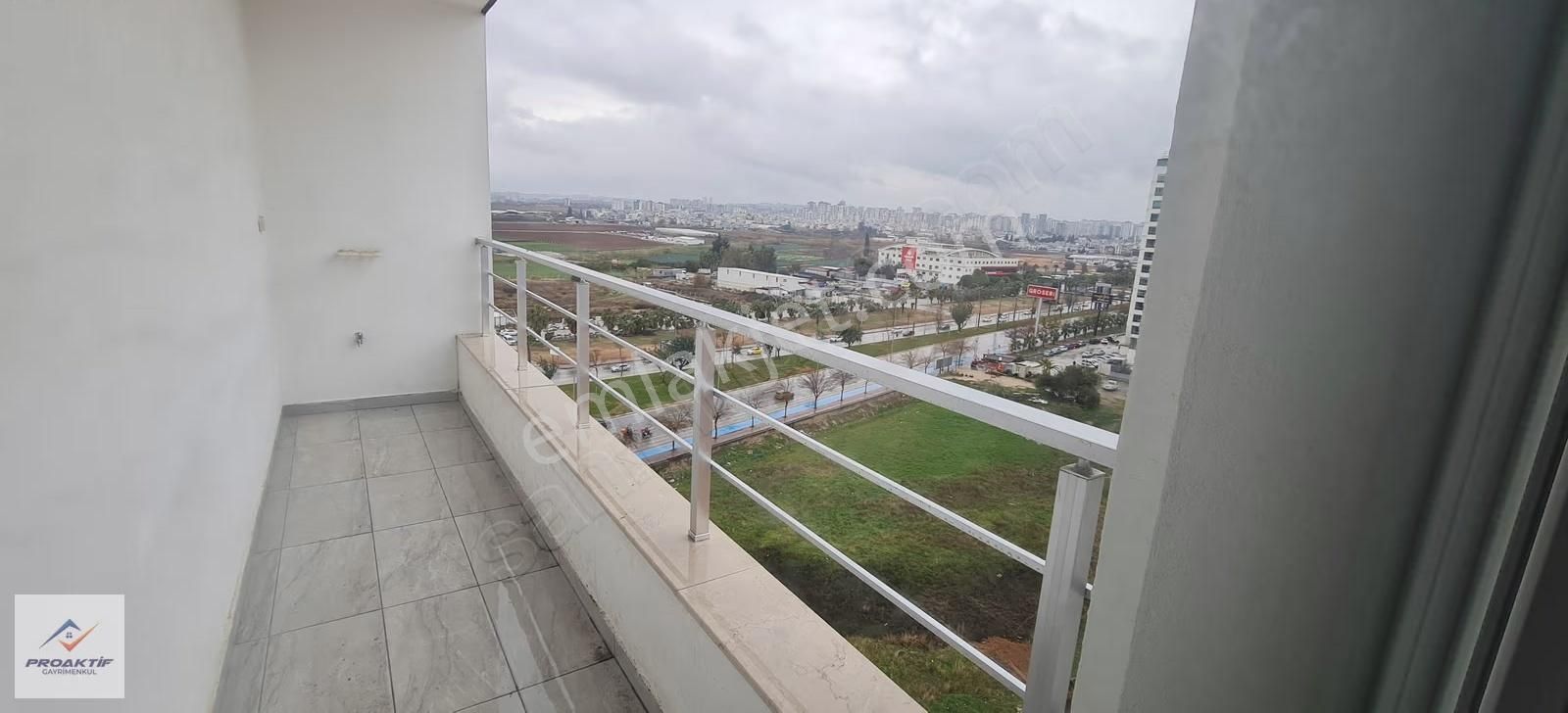 Real Kavşağı'nda 1+1 Kiralık Ofis - 60m² | Yıllık Peşin - Görsel 4