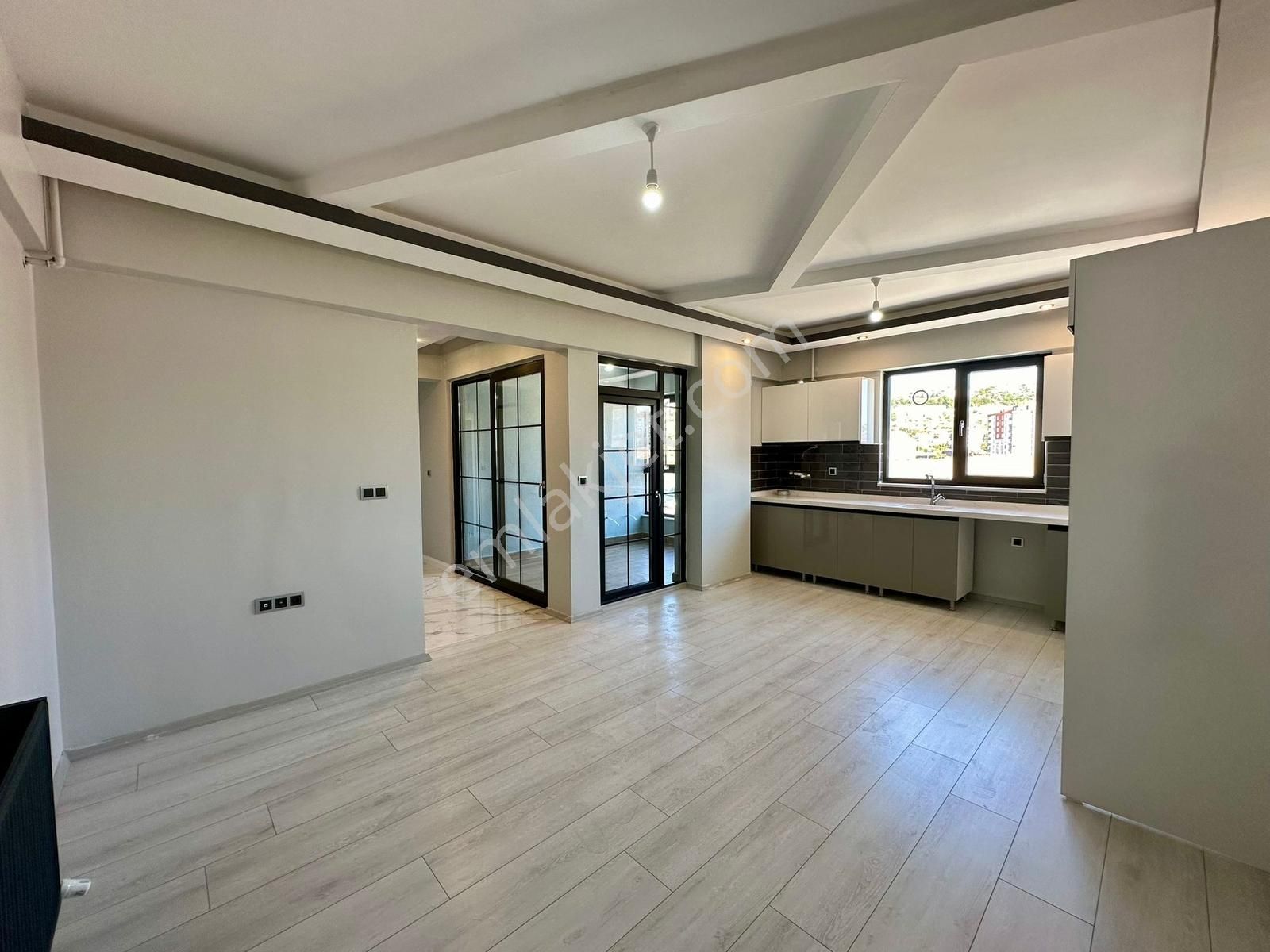 Mimsinde 2.5+1 Kış Bahçeli Ebeveyn Banyolu Satılık Lüks Daire - Görsel 4