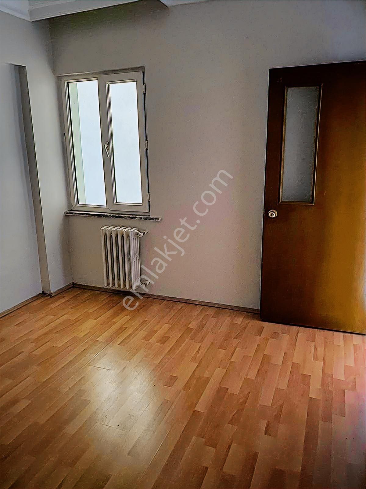 Seylap Caddesi Üzeri Ara Kat Çift Balkonlu Kilerli 3+1 Daire - Görsel 8