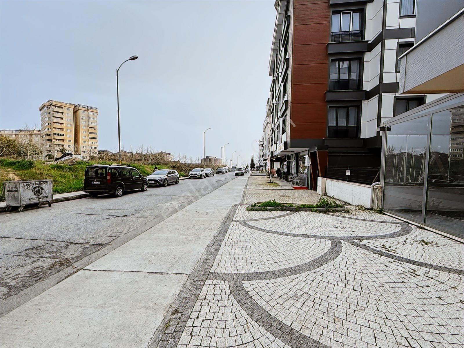 Beylikdüzü West Marina'ya Yakın Konum Geniş M2 Satılık Dükkan !! - Görsel 4