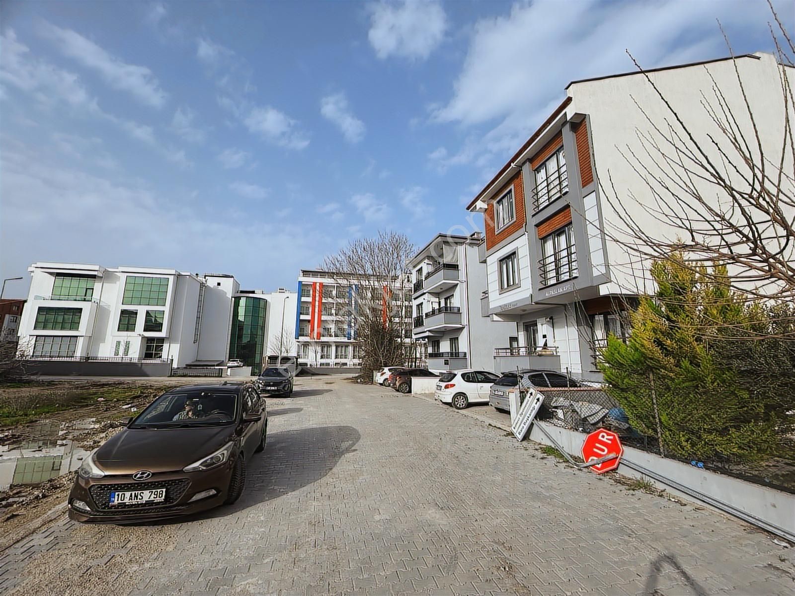 Hega İnvest Plevne Öğretmenevi Yanı 1+1 Kiralık Daire - Görsel 18