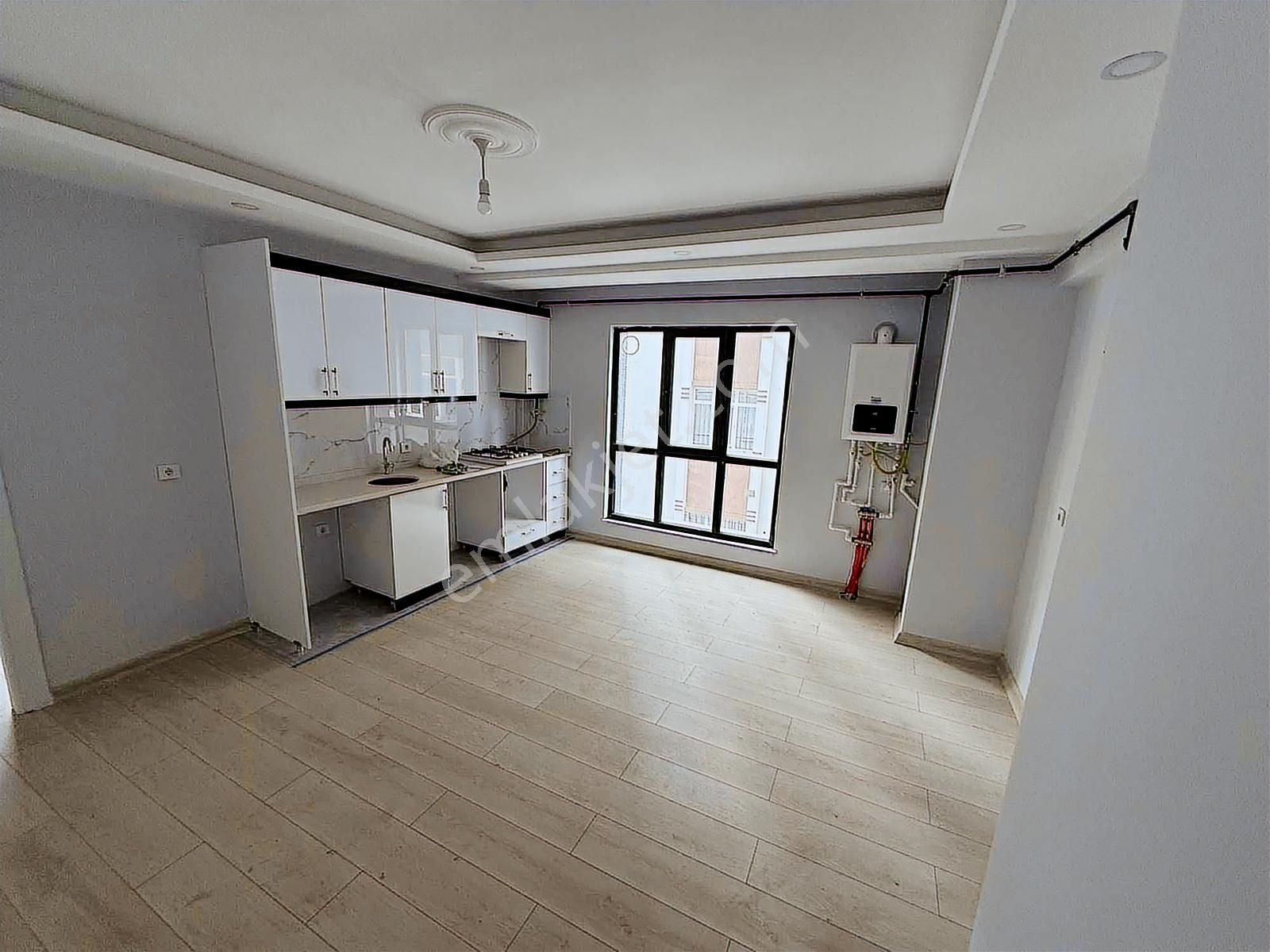 Mut Grouptan Çarşıda Kiralık Sıfır 1+1 Daire - Görsel 10