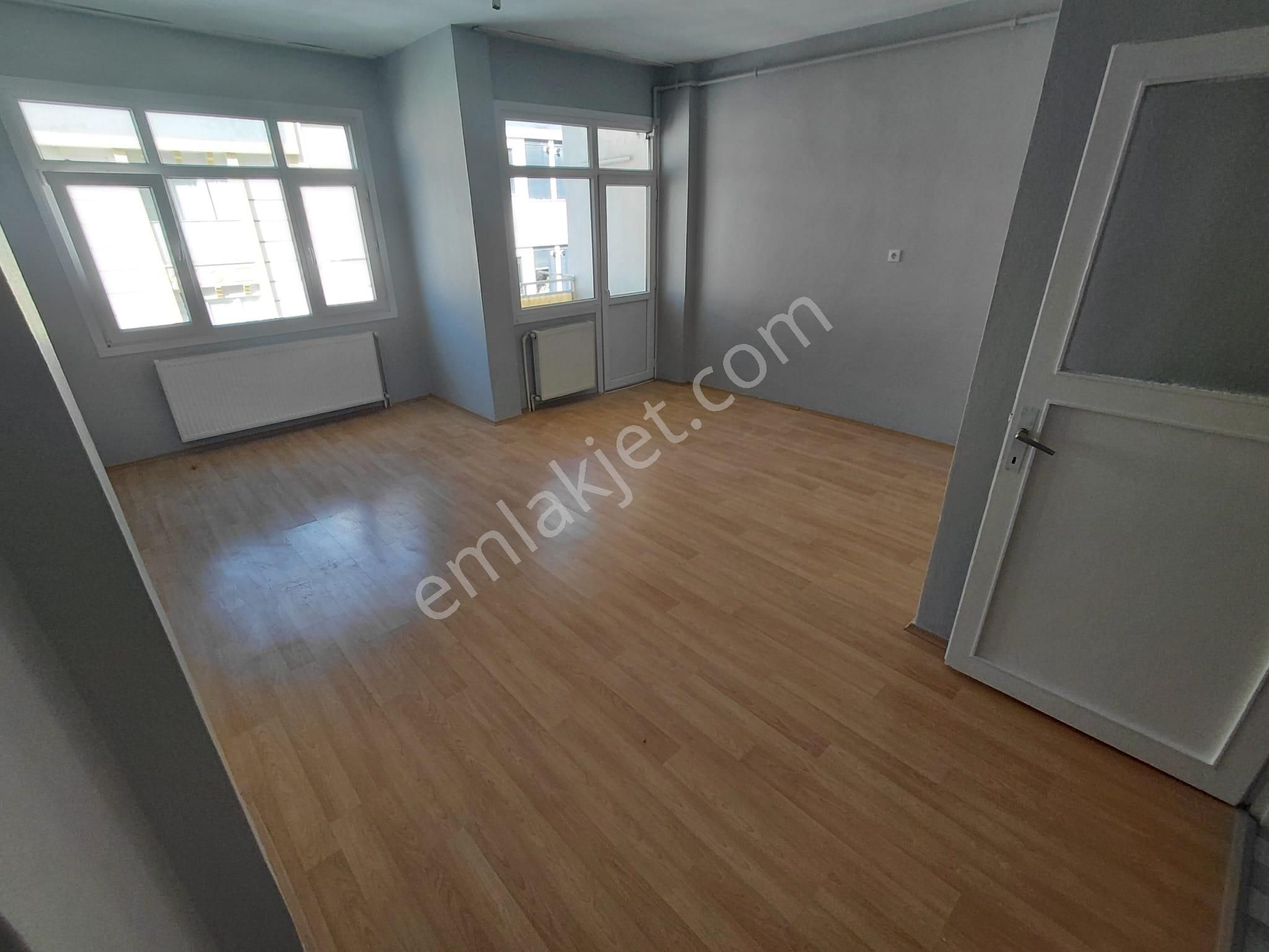 Karanlık Oda Yok-ayrı Mutfaklı-balkonlu-ayrı Wc'li 2+1 Kiralık - Görsel 5